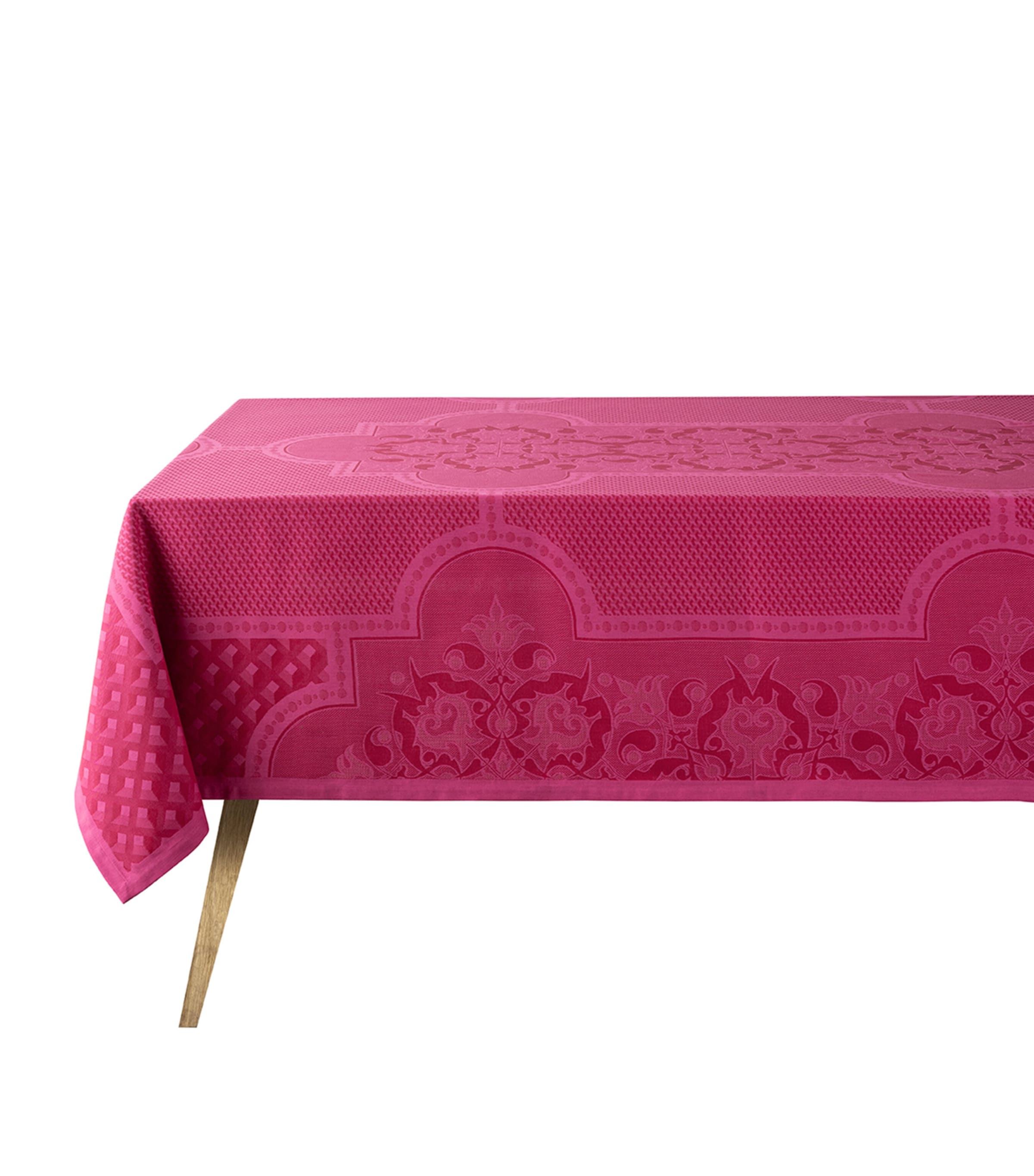 Le Jacquard Français Cotton Jacquard Palais Tablecloth In Pink