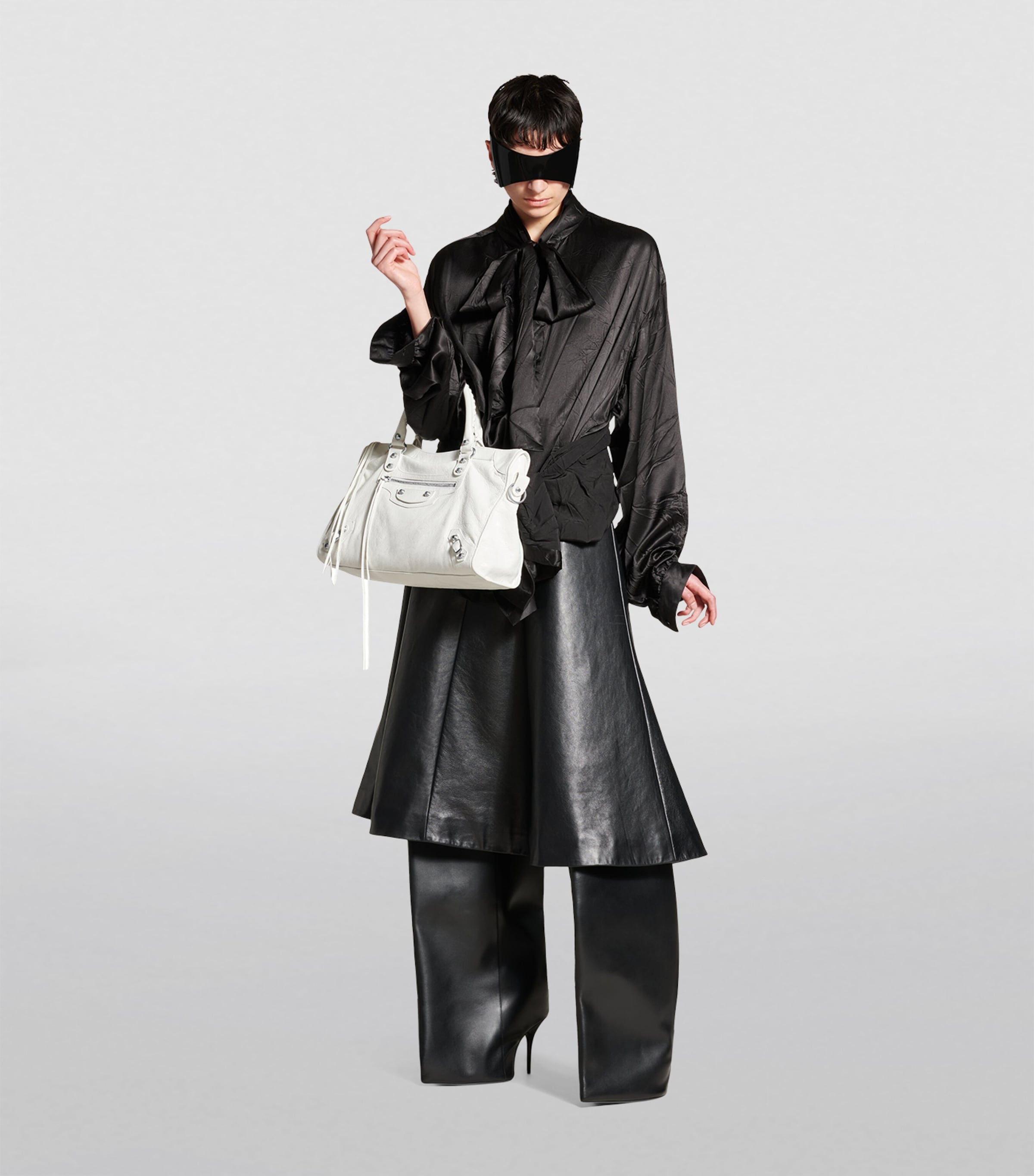 【BALENCIAGA】Medium Le City Arena レザーバッグ Balenciaga - Le City Medium Arena Textured-Leather Tote