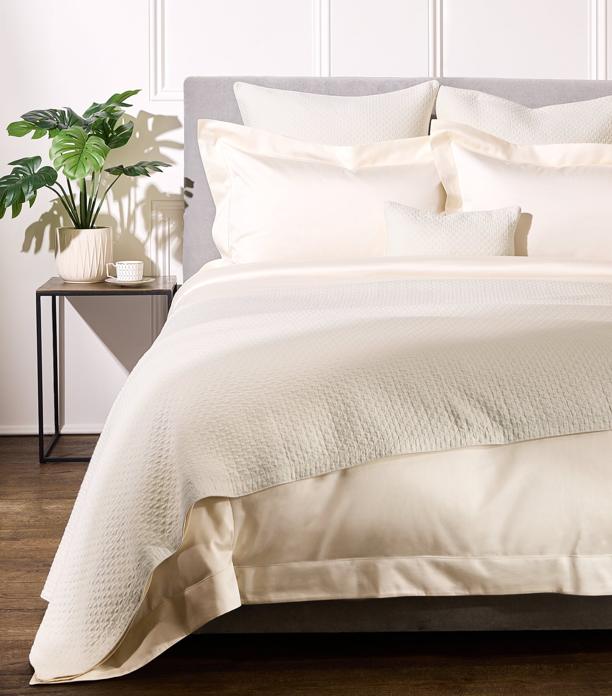 Prince King Bedspread (245cm x 255cm) 101 NATUREL Image 2