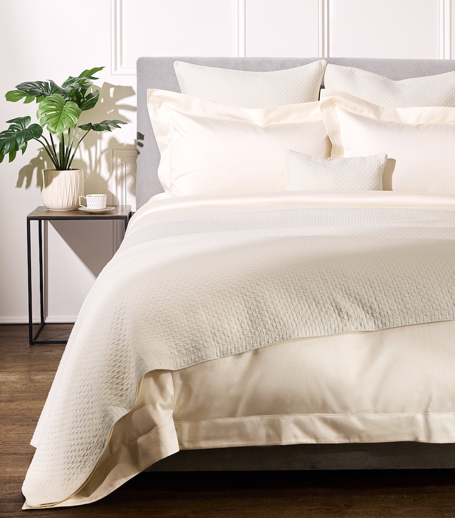 Prince King Bedspread (245cm x 255cm) 101 NATUREL Image 2