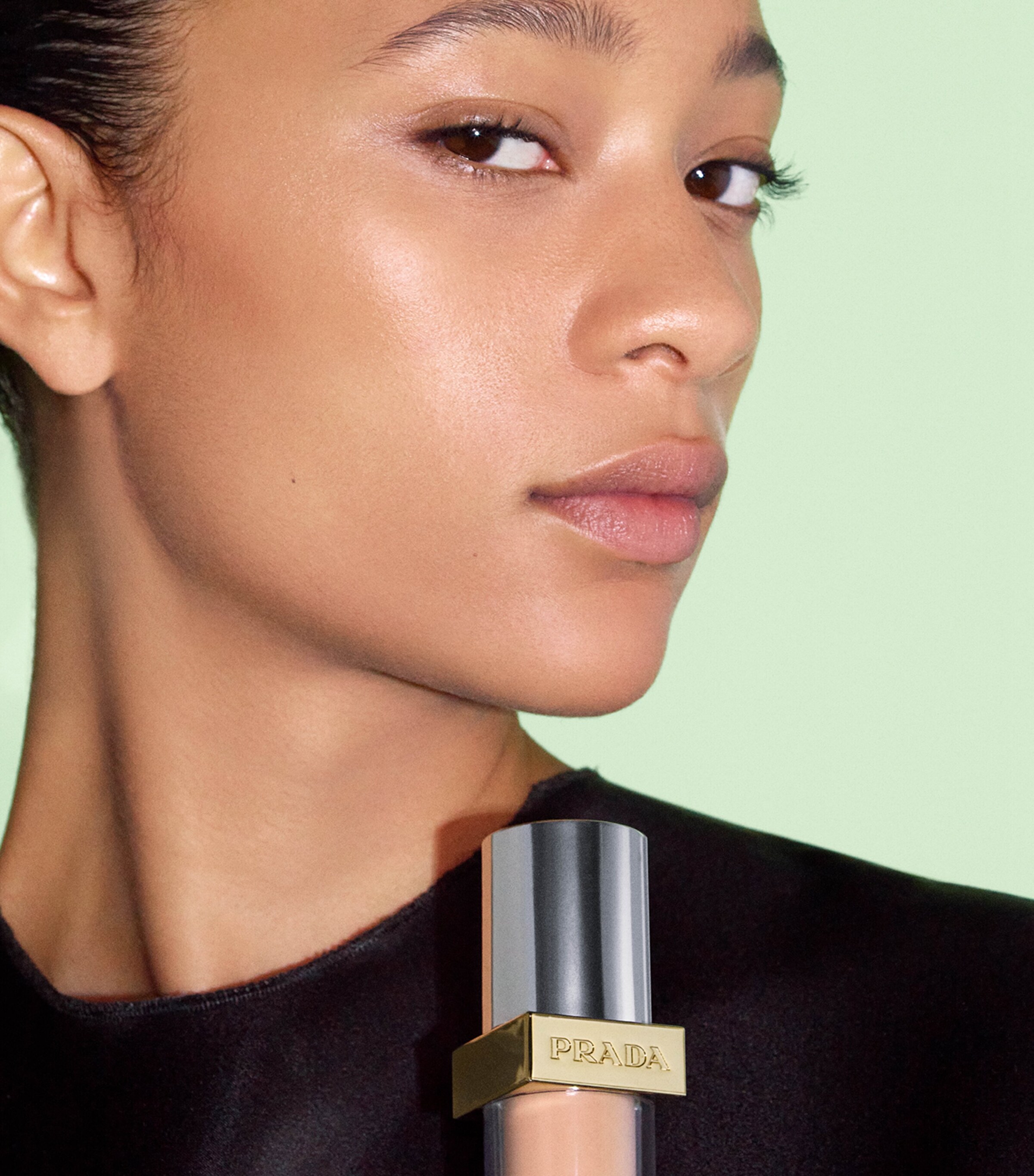 Prada Beauty Beauty Blender Dark Image 2