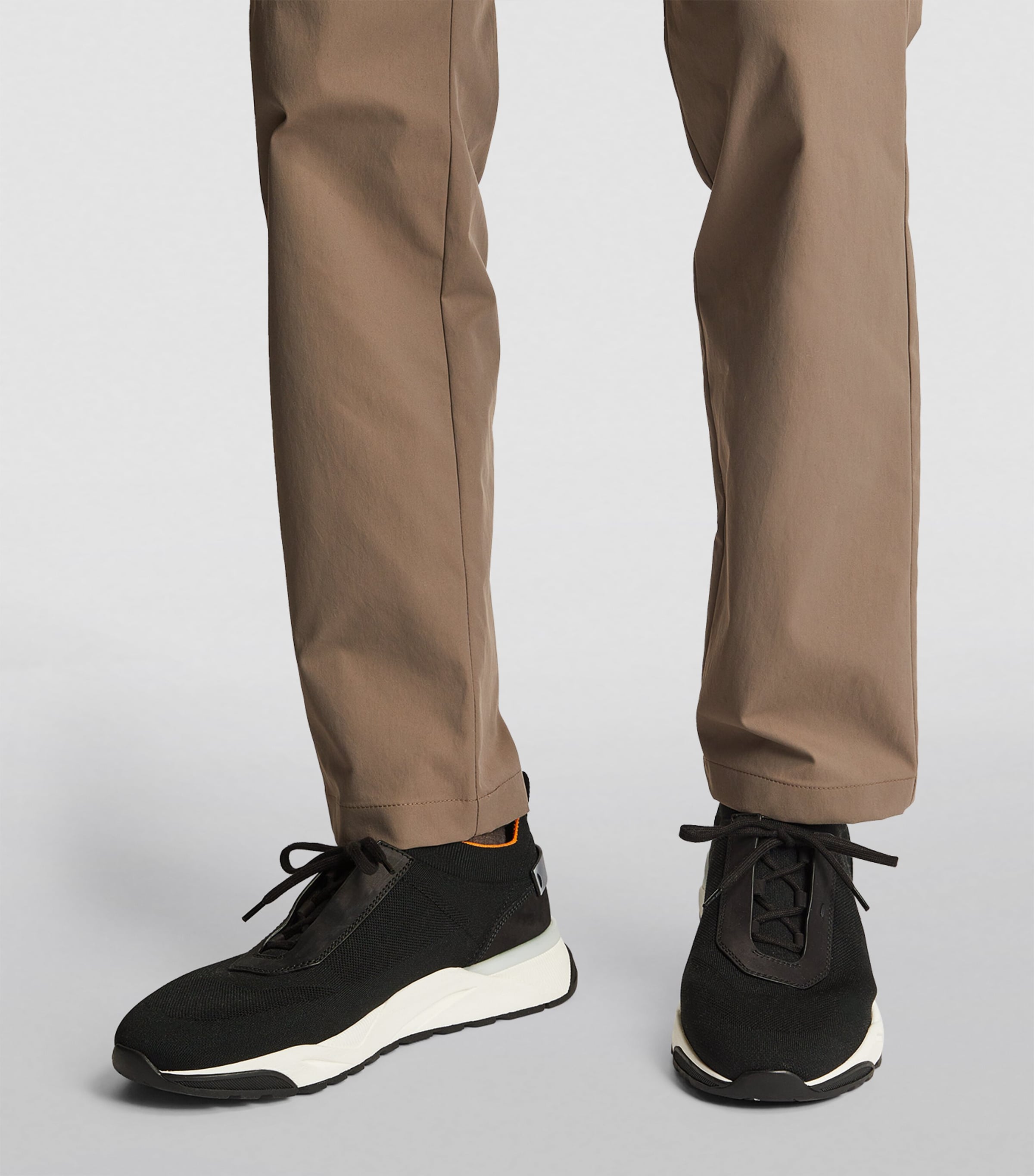 Technical-Knit Runner Sneakers BLACK Image 6