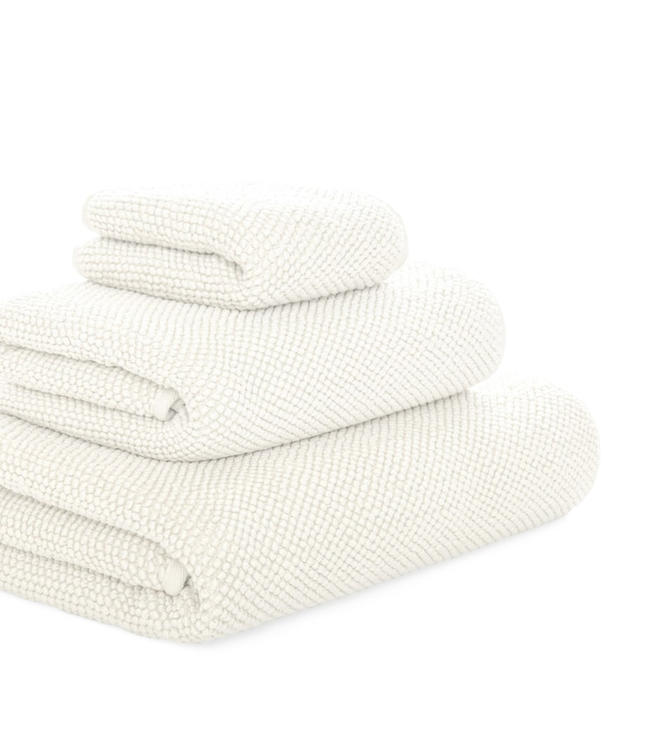 GRACCIOZA Cotton Pearls Bath Sheet (95cm x 150cm) Snow Image 7