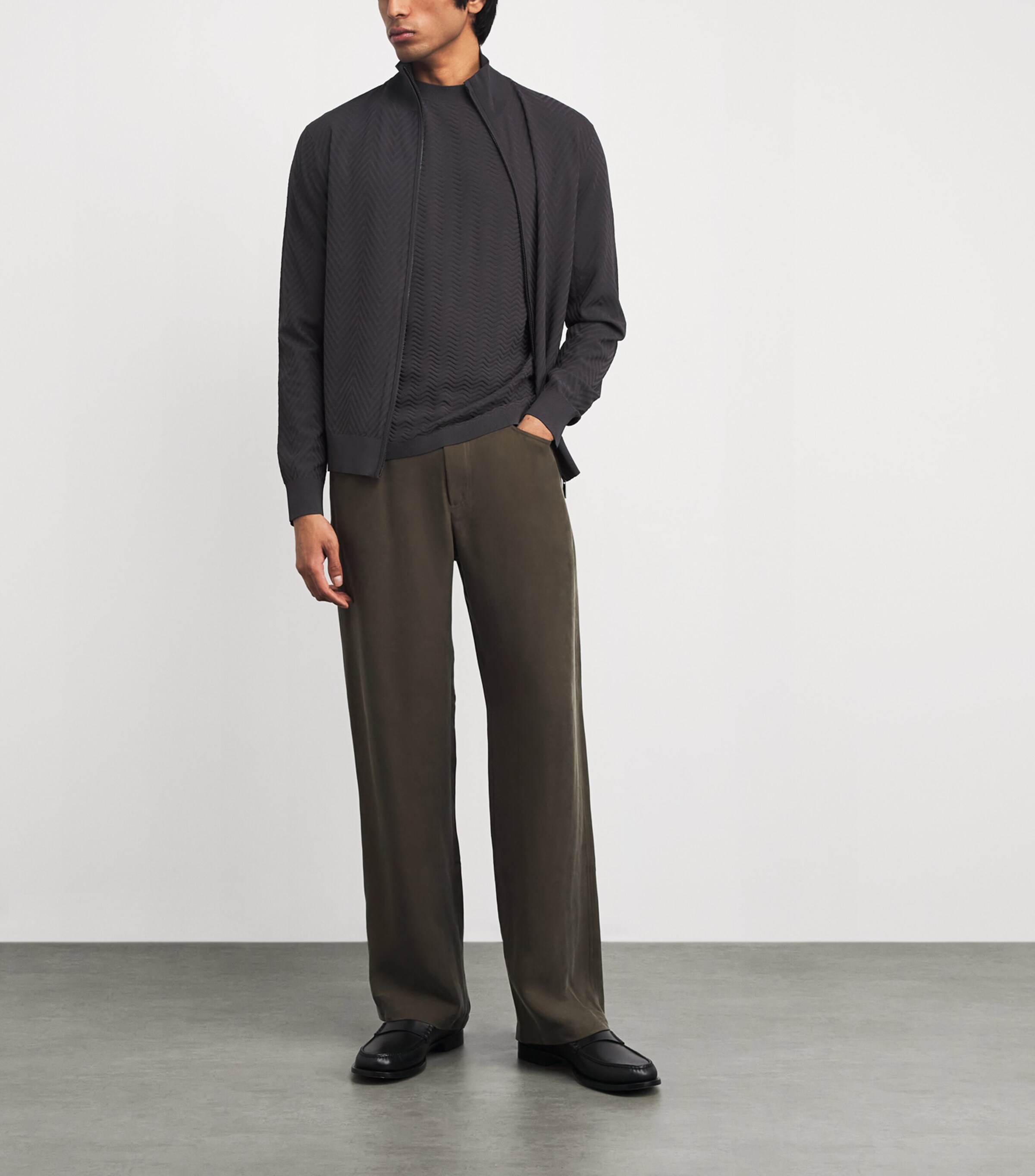 Embossed T-Shirt U8168 Image 2