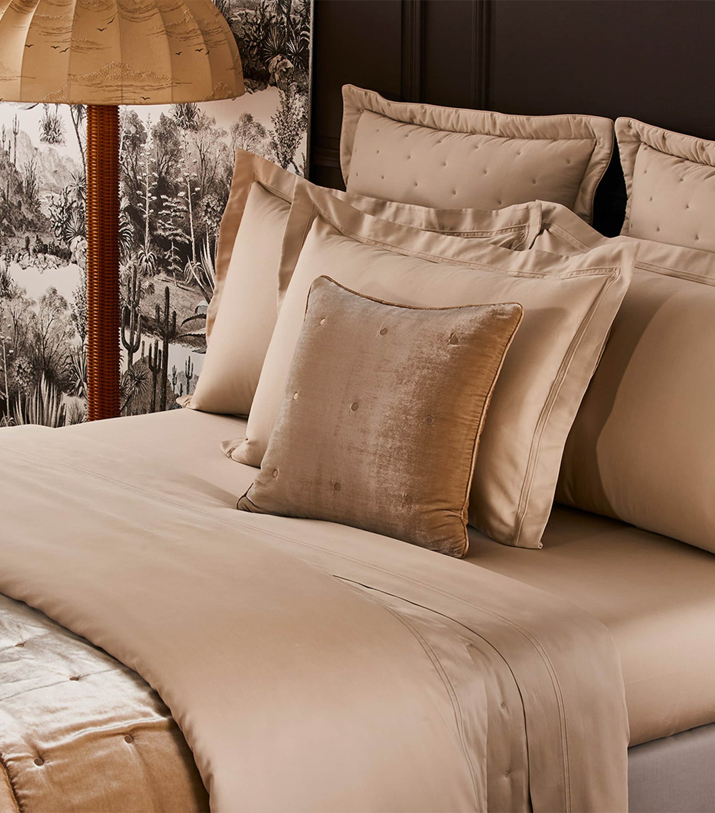 Triomphe Dune Bedcover (250cm x 250cm) DUNE Image 2