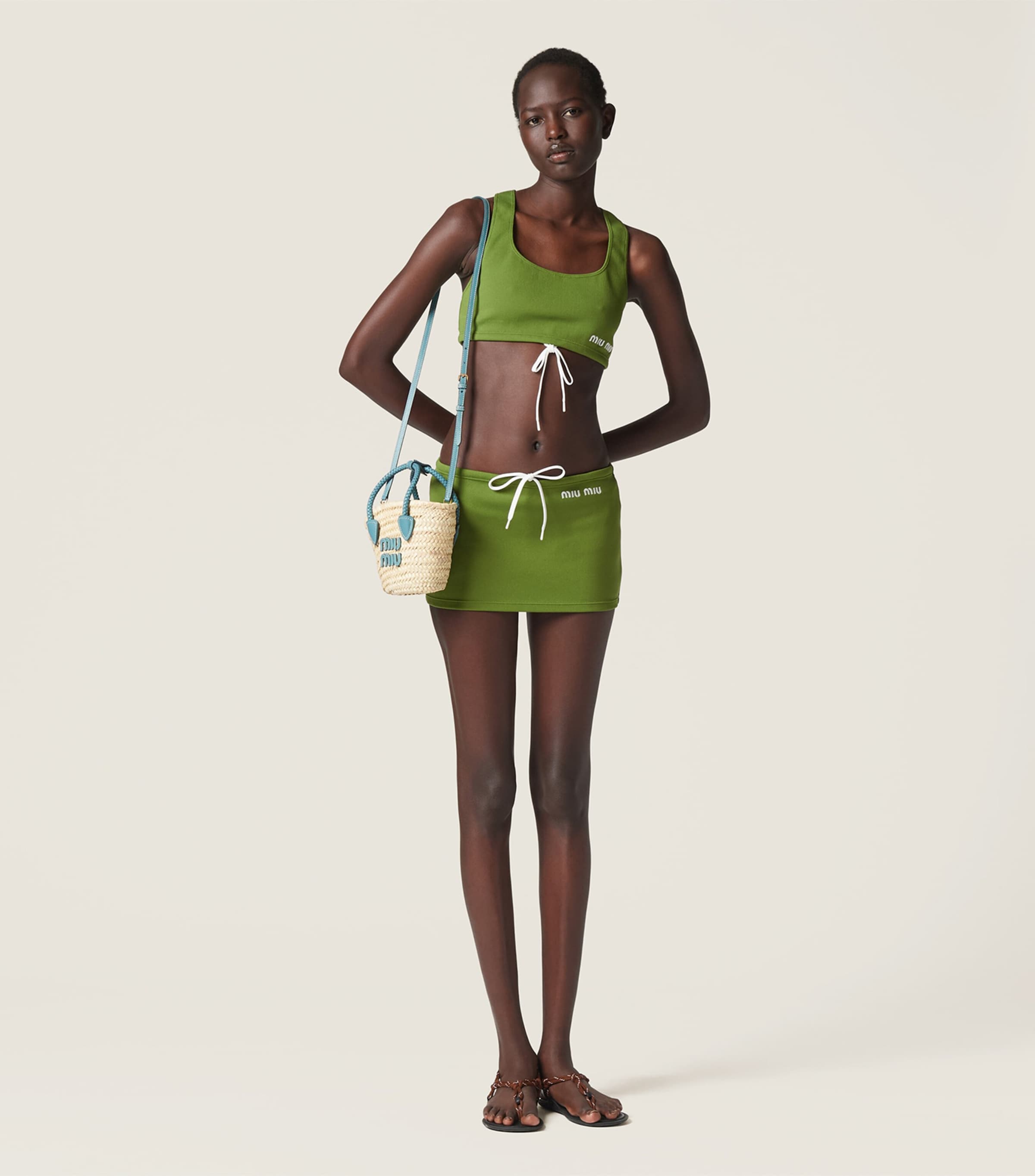 Mini Straw Basket Tote Bag F03JM Image 2