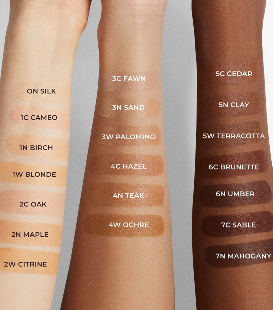 Tinted Moisturiser Blurred Matte SPF 30 7C SABLE? Image 4