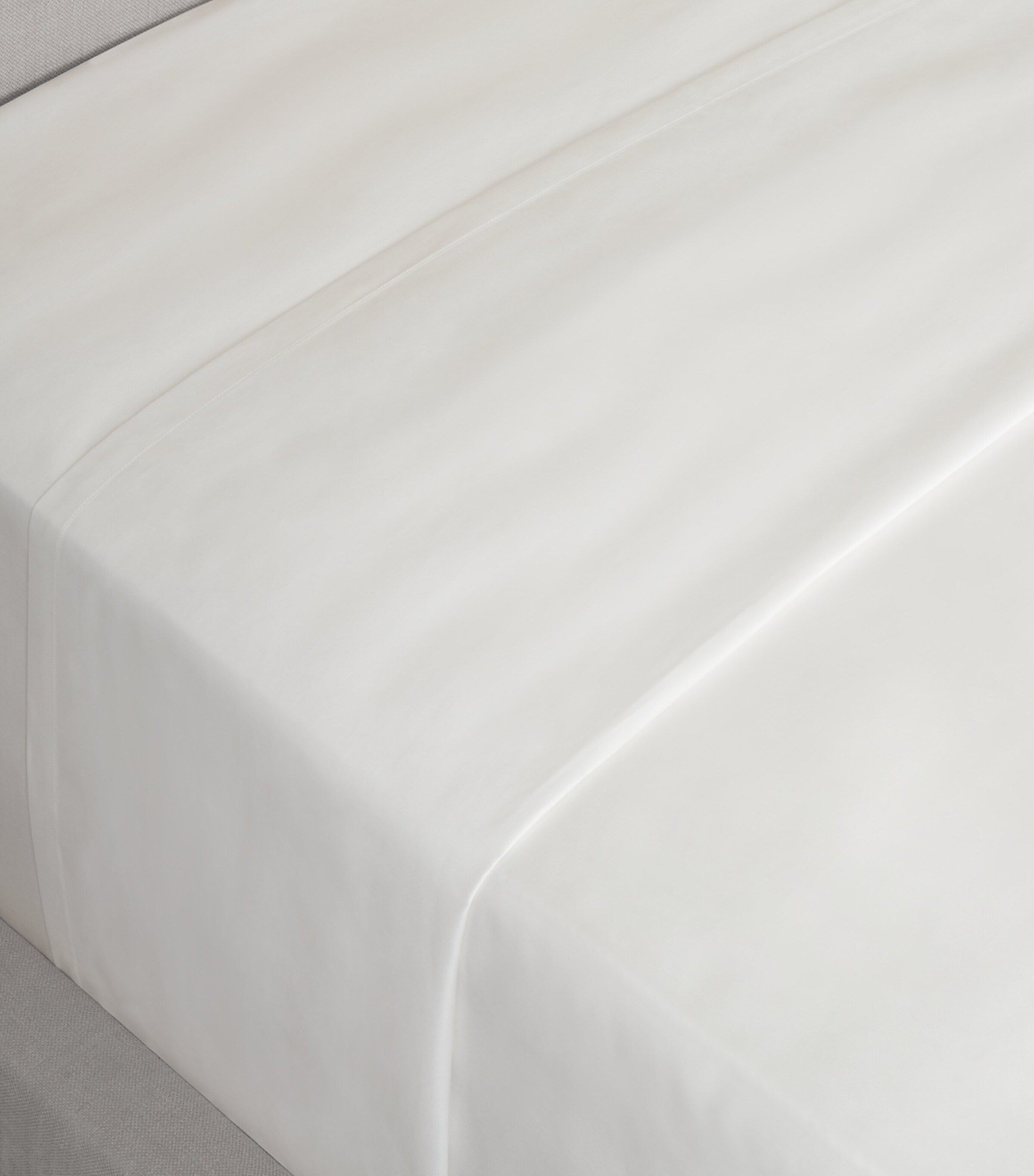 Frette Bold Super King Flat Sheet (270cm x 320cm) Milksavage B Image 4