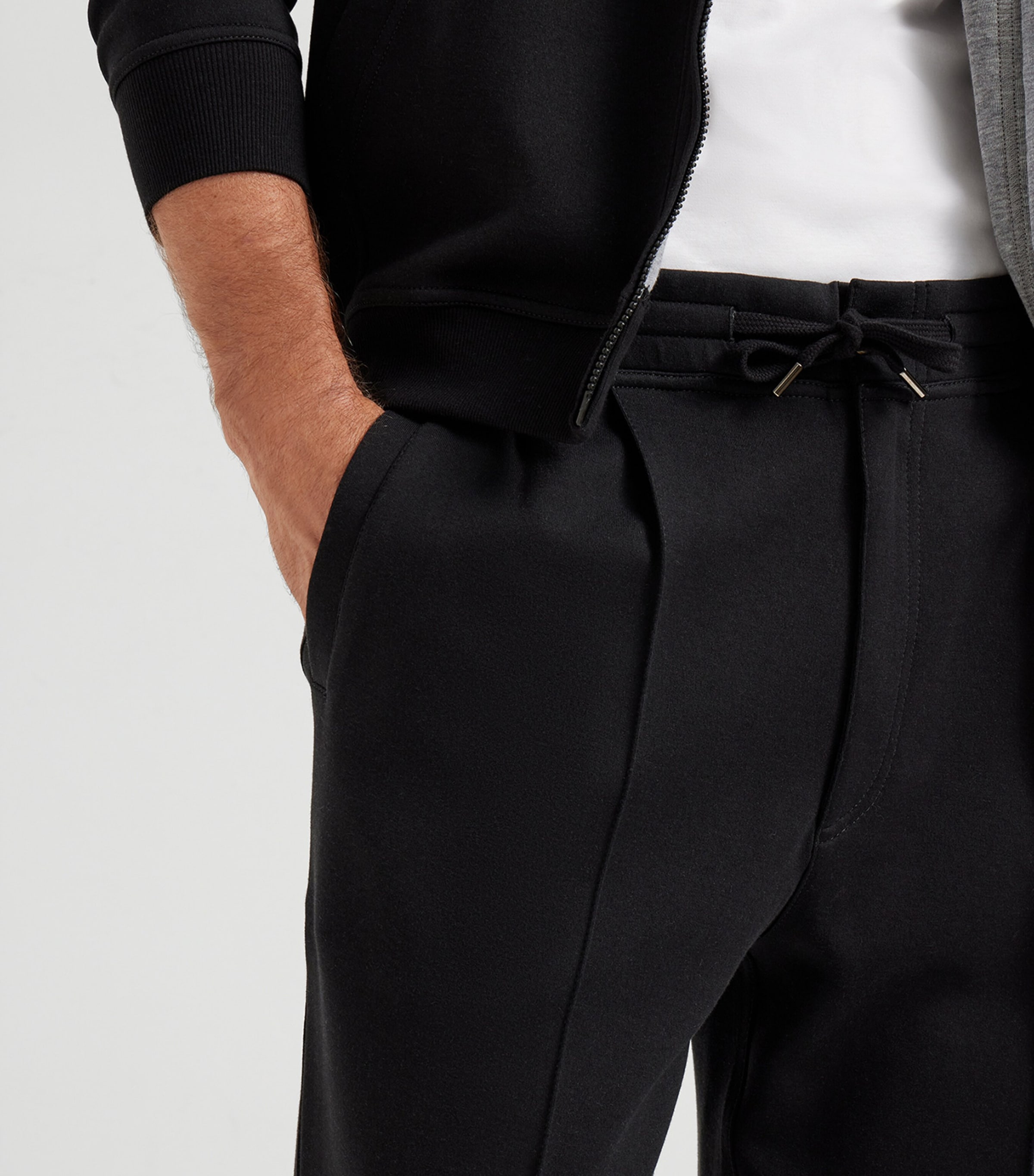 Cotton-Blend Pleated Sweatpants C101 Image 5