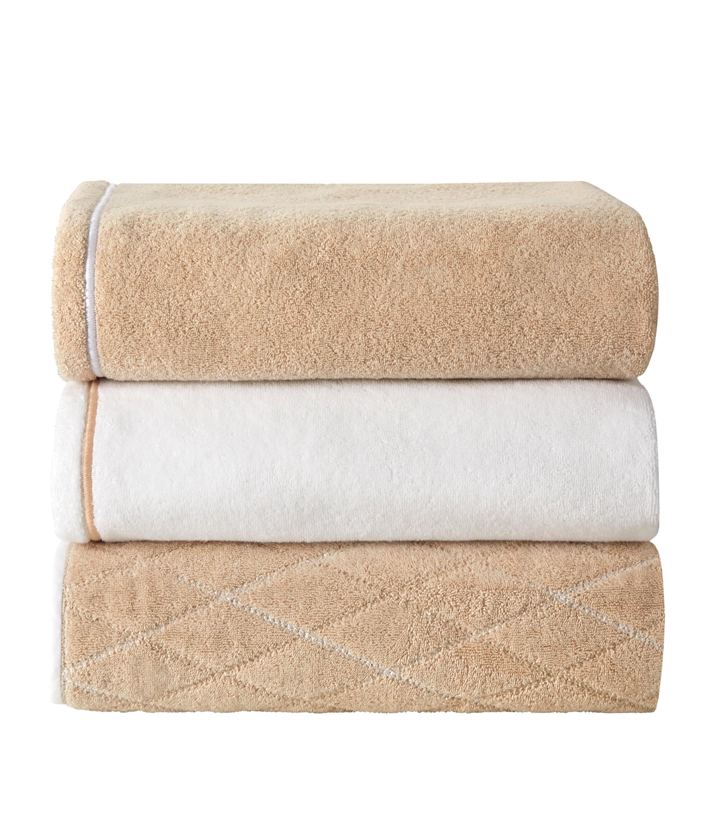 Yves Delorme Couture Duetto Lin Bath Towel In Beige