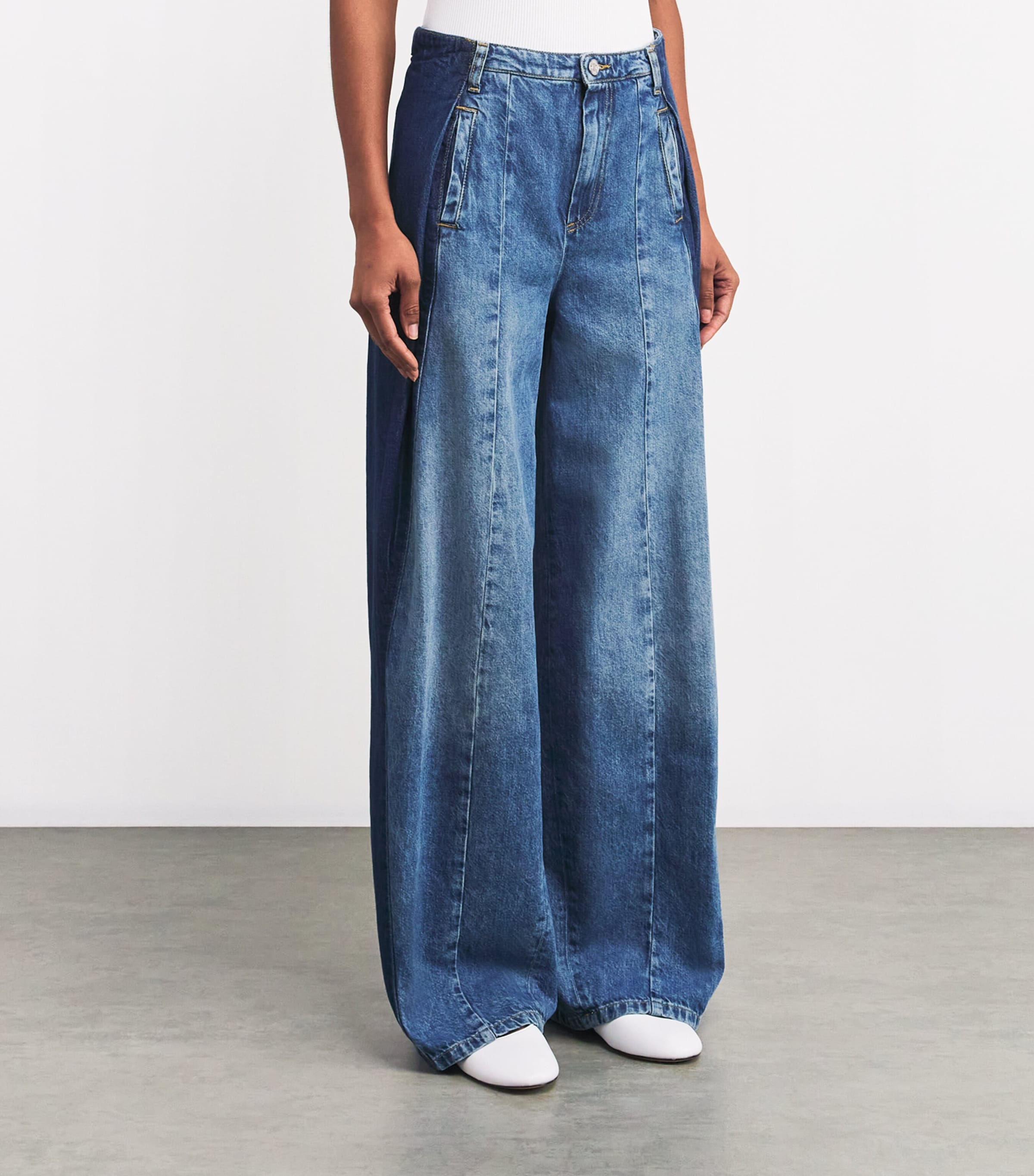 Wide-Leg Pleated Jeans BLUE JEAN Image 3