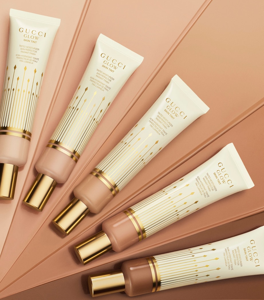 Glow Skin Tint 21 FAIR MEDIUM Image 7