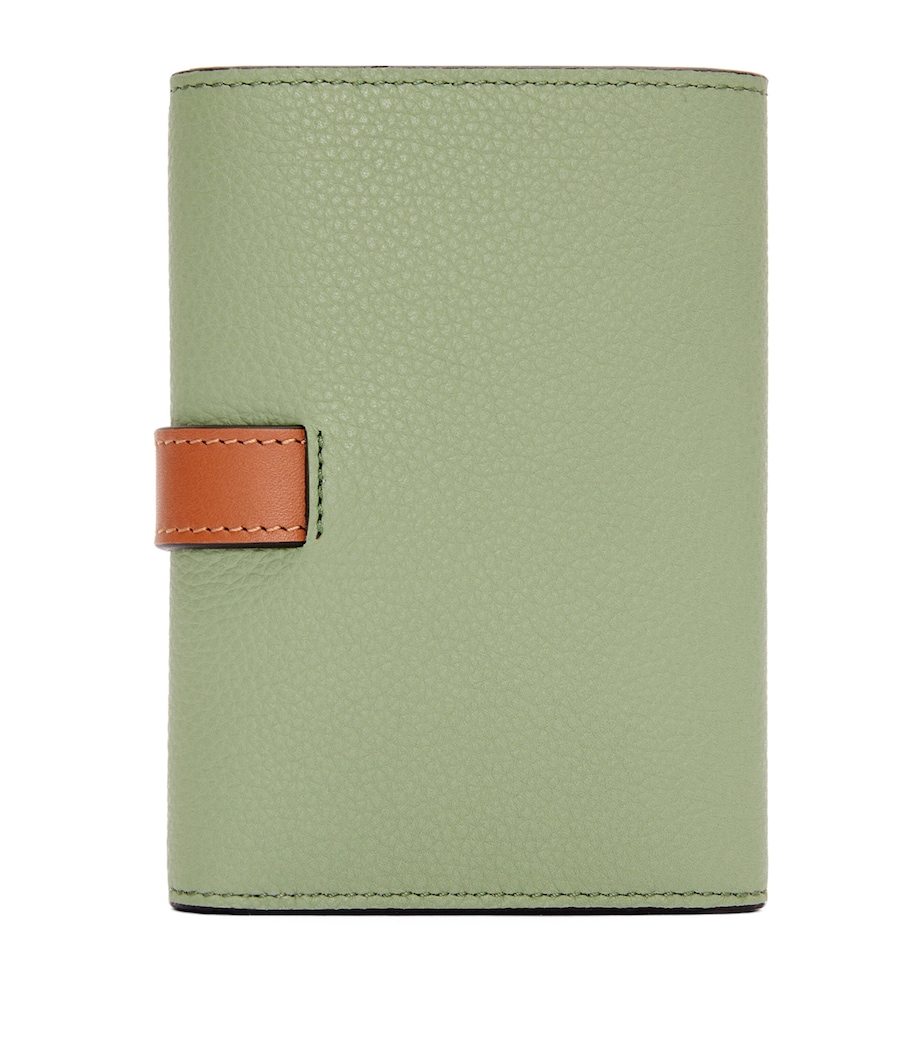 Small Calfskin Vertical Wallet ROSEMARY/TAN Image 3