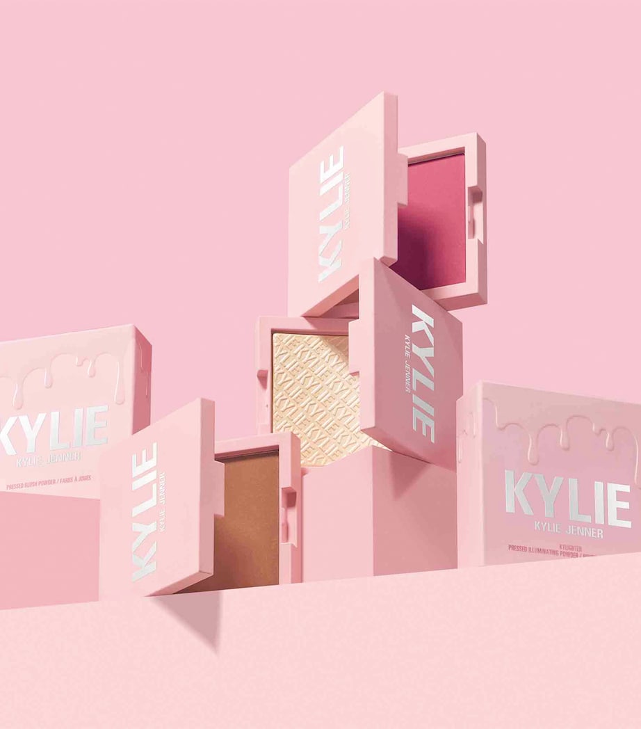 Kylighter Illuminating Powder 020 ICE ME OUT Image 4