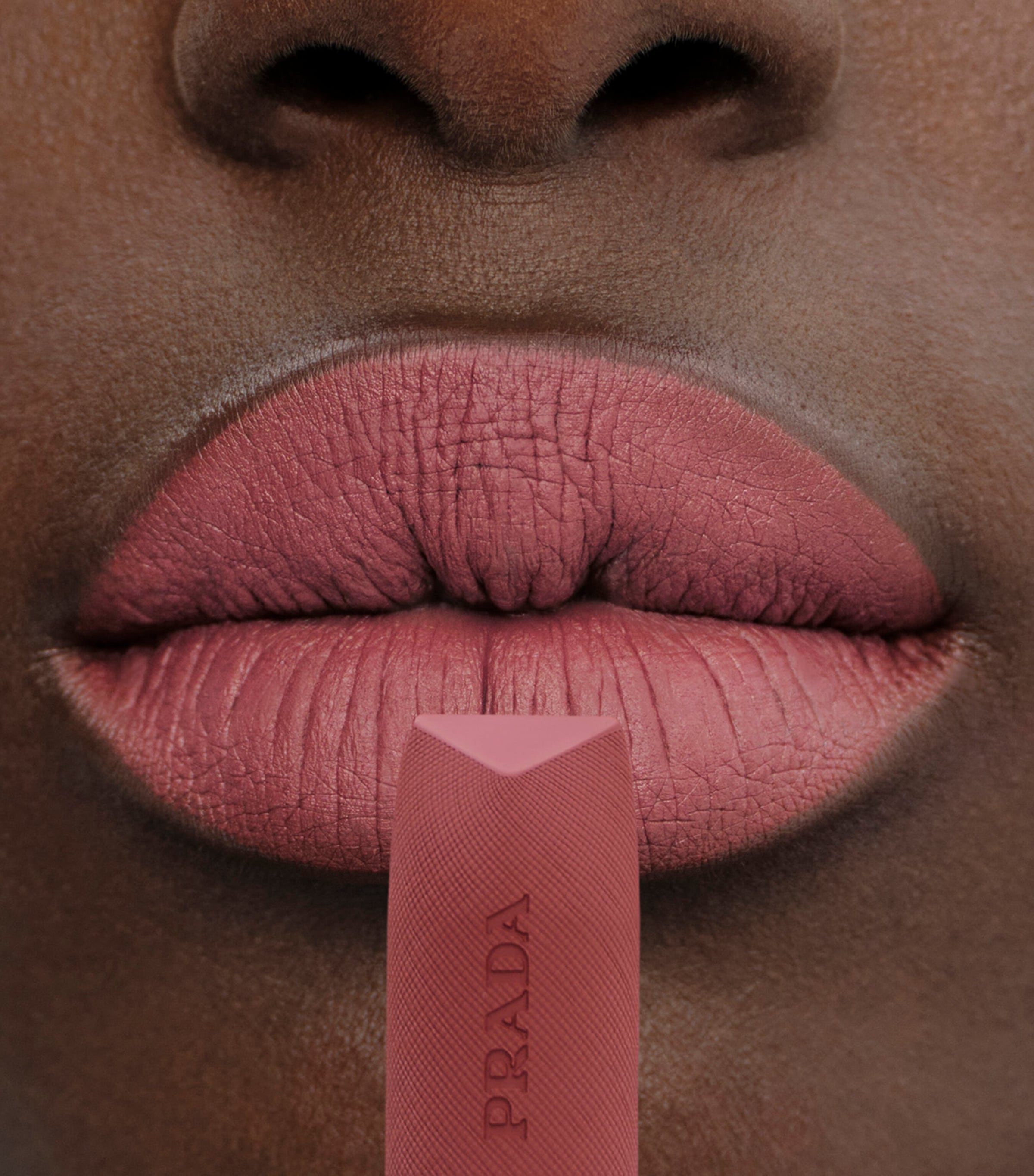 Prada Monochrome Hyper Matte Lipstick P58 Image 4