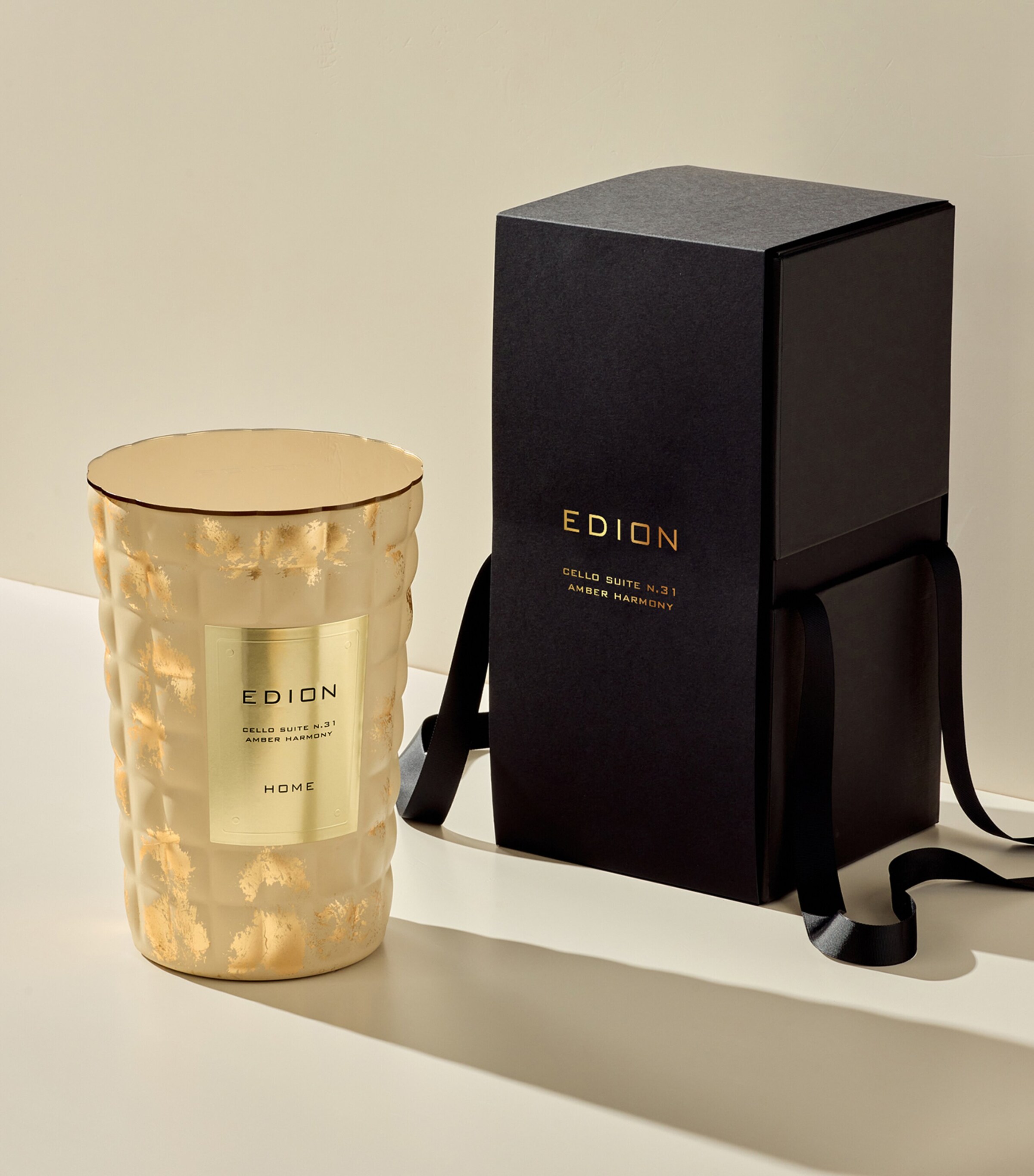 Cello Suite No.31 Amber Harmony Candle (4kg) CREAM Image 2