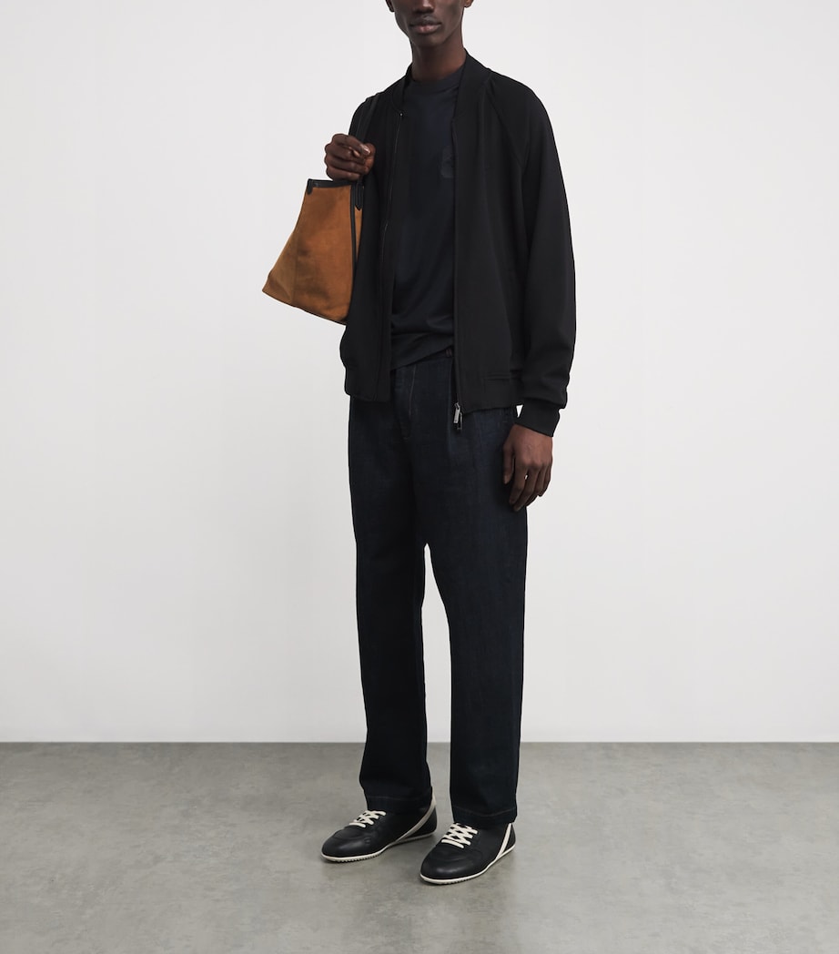 Embossed-Eagle Logo T-Shirt UB118 Image 2