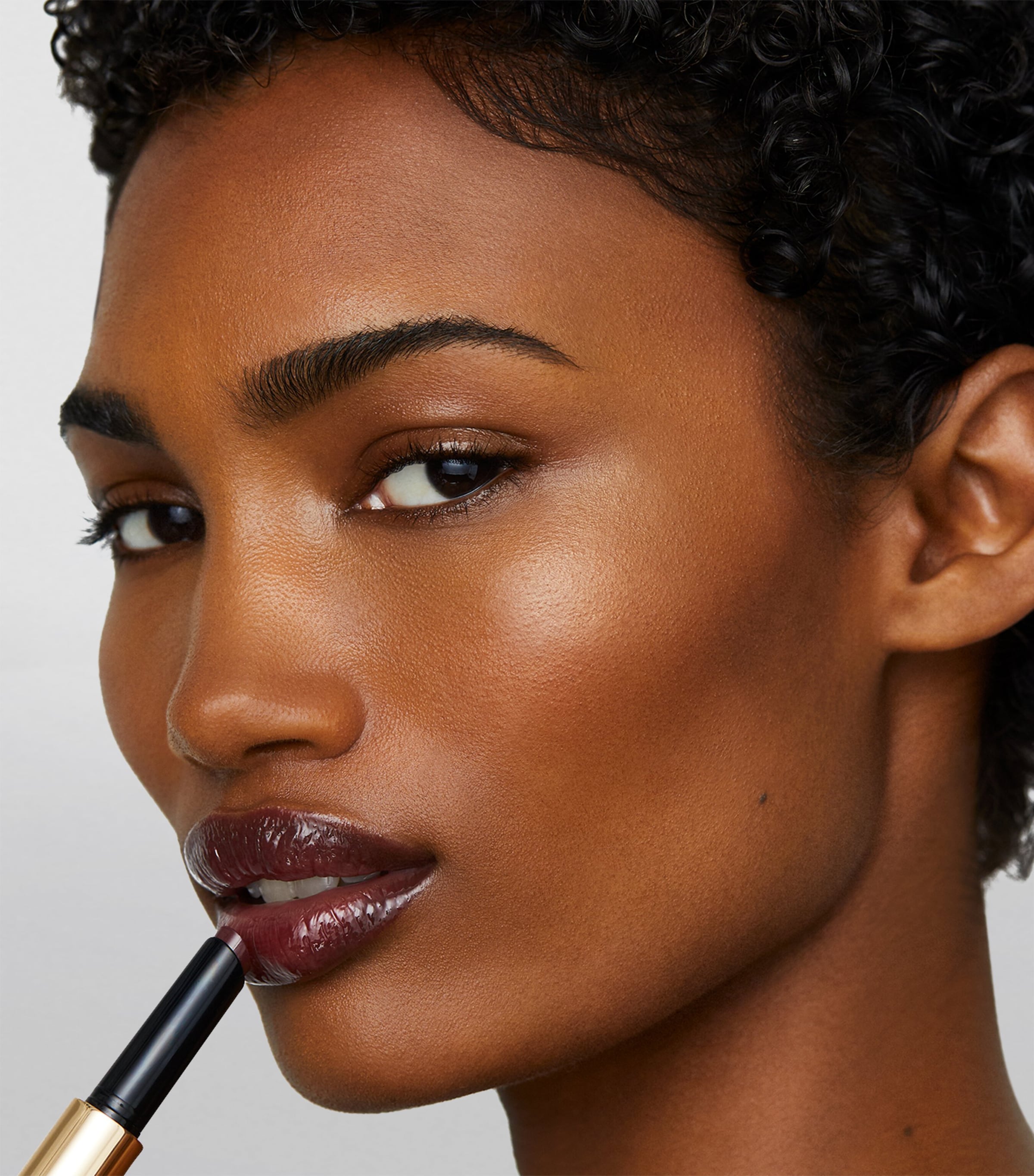 Hourglass Phantom Volumizing Glossy Balm Lure Image 3