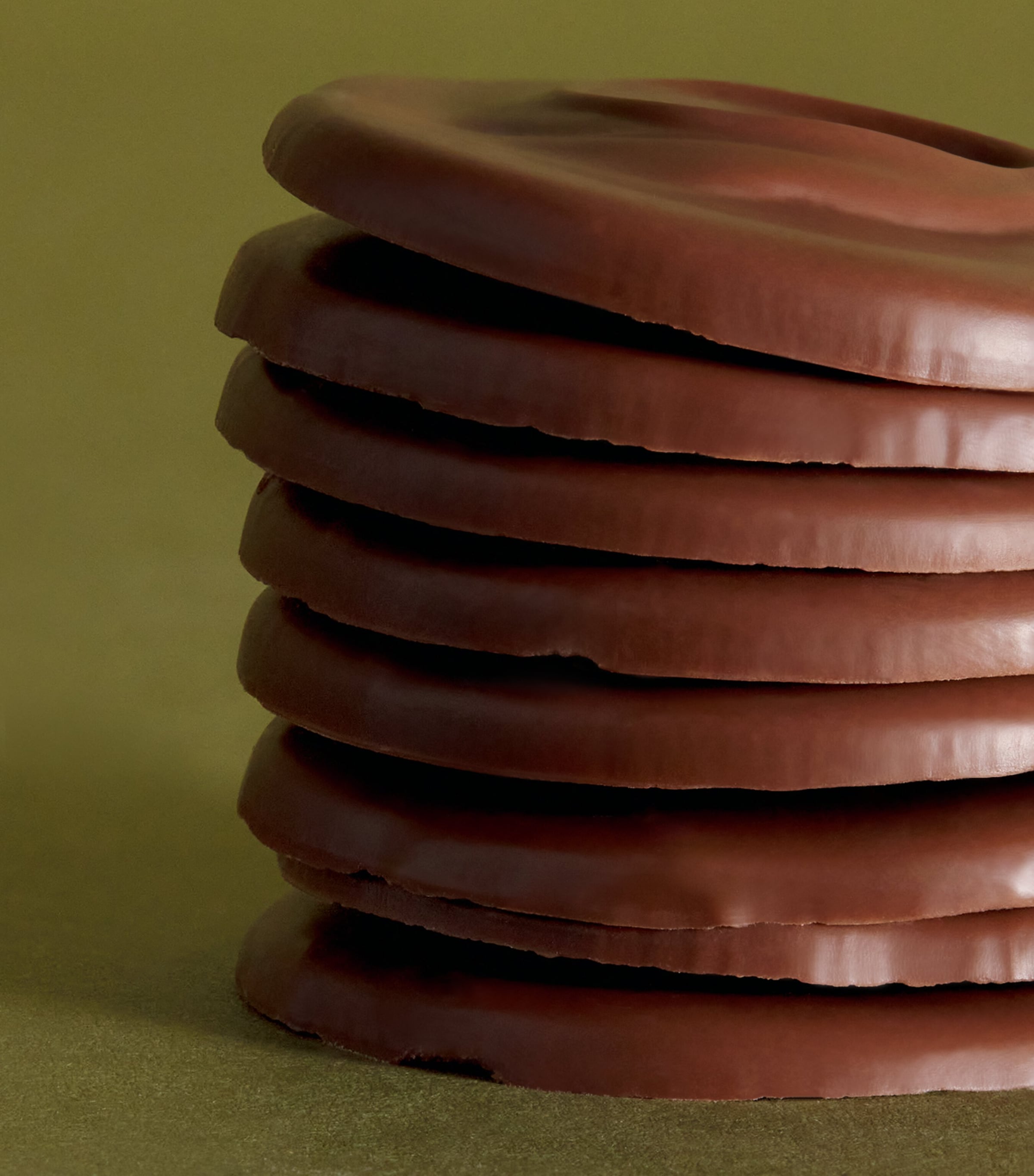 Milk Chocolate Salted Caramel Thins (144g) NO COLOUR Image 2