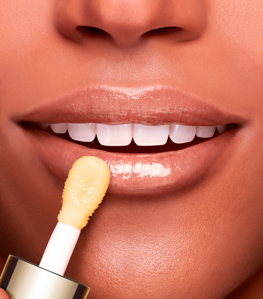 Lip Comfort Oil 01 Image 5