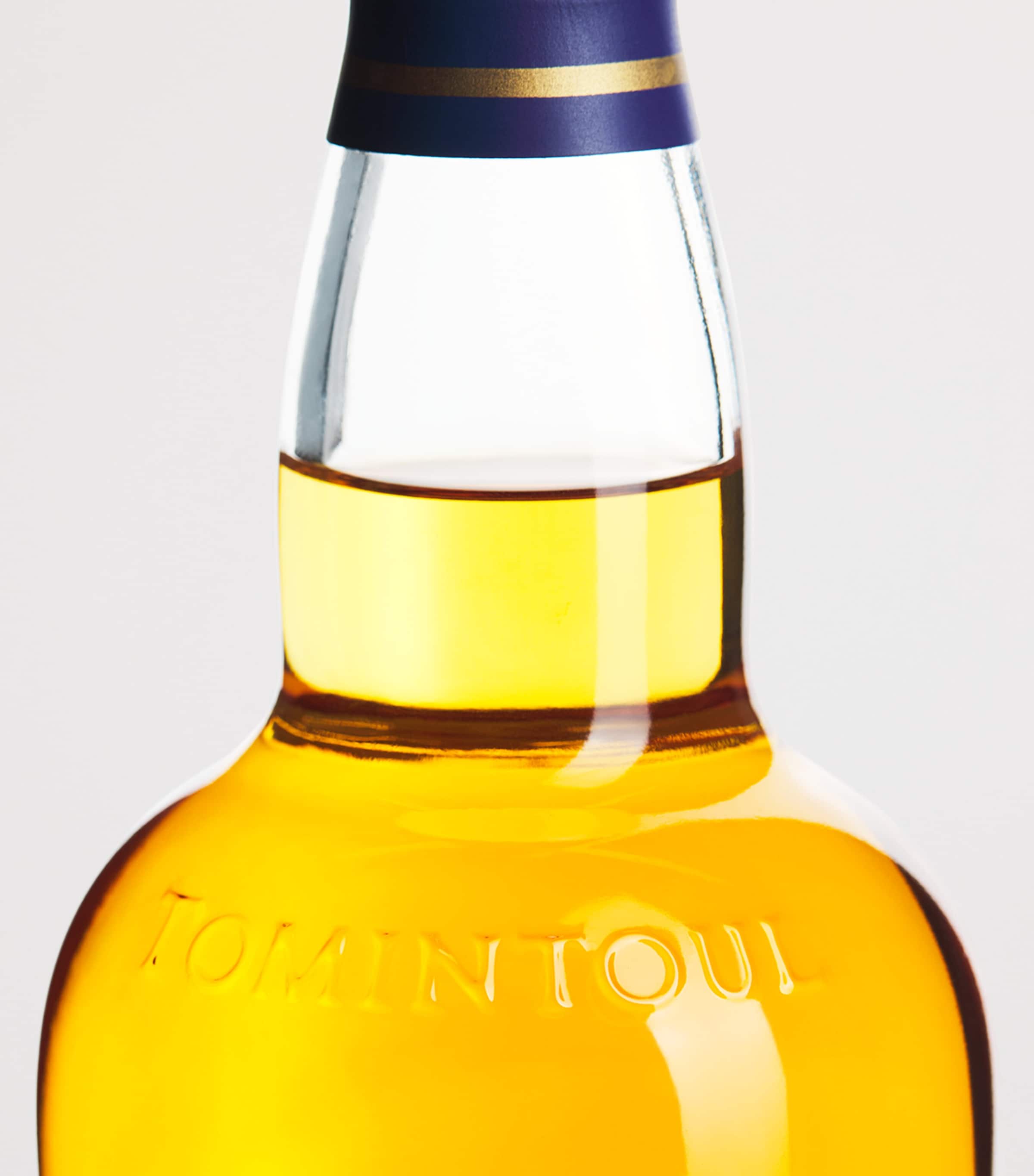 Angus Dundee Distillers Tomintoul 16-Year-Old Speyside Single Malt Scotch (70cl) Image 3