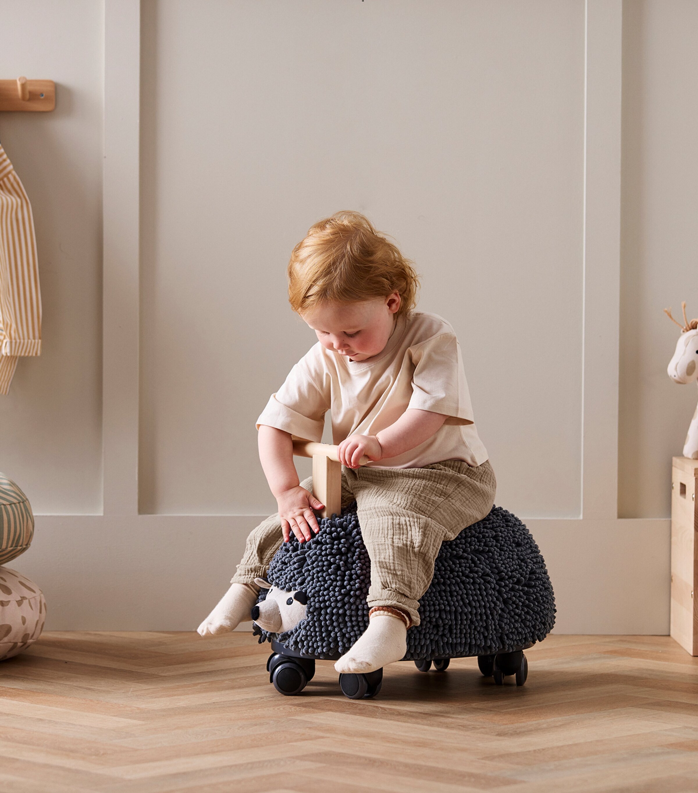 Kids Concept Ride-Along Hedgehog (38cm) Image 4