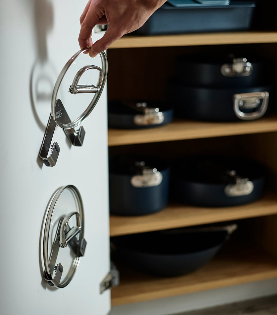 Set of 2 Space Pan Lid Holders SILVER Image 4