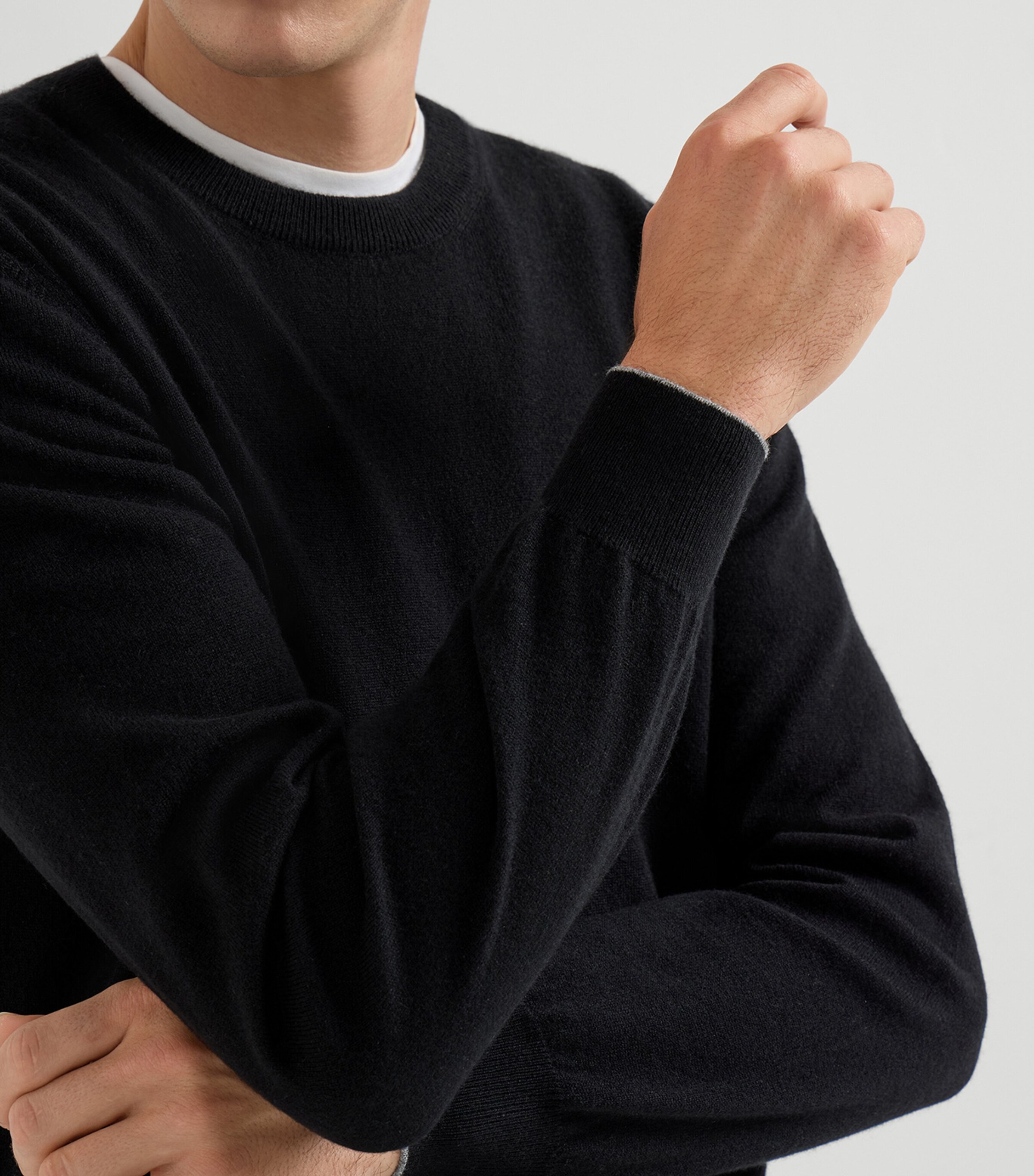 Brunello Cucinelli Mens Cashmere Crew-Neck Sweater Image 3