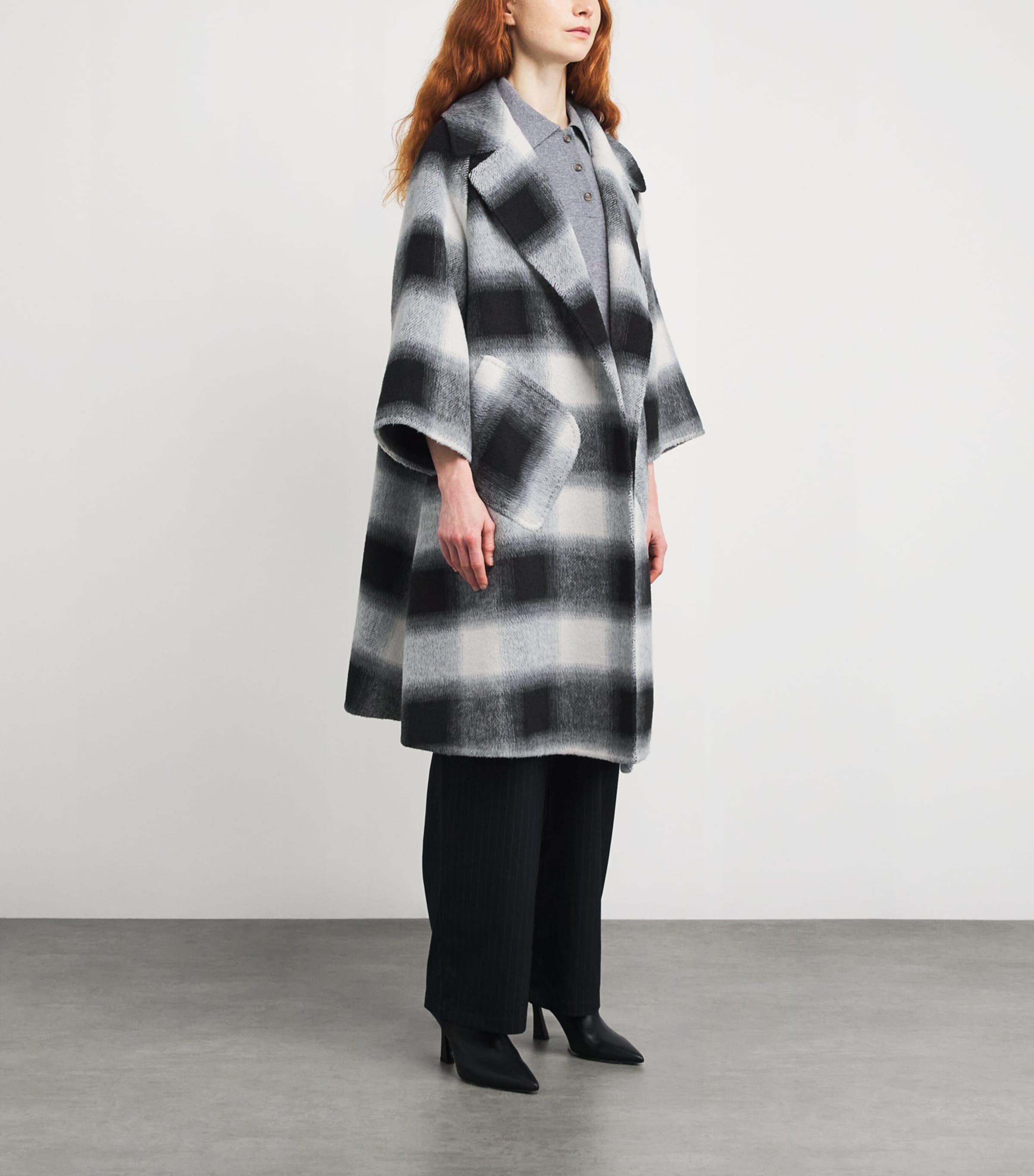 Wolk Morais Womens Cashmere Le Swing Coat Black/white Plaid Image 3