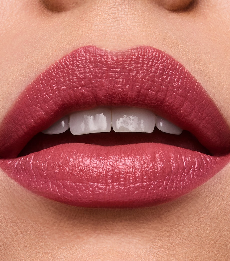 Pure Color Crème Lipstick POWERFUL Image 3