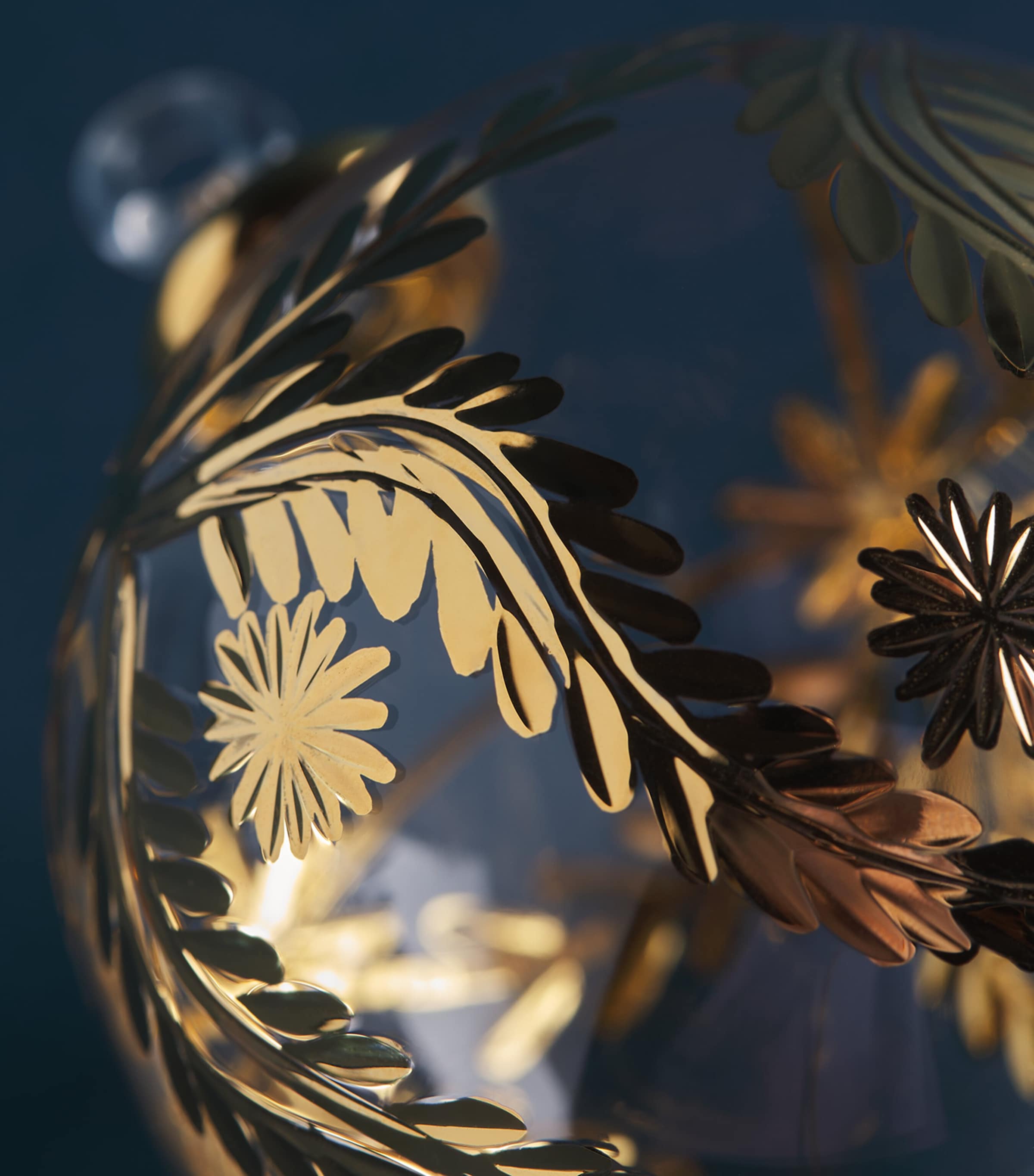 Artifactually Glass Leaf Print Bauble Gold Image 3