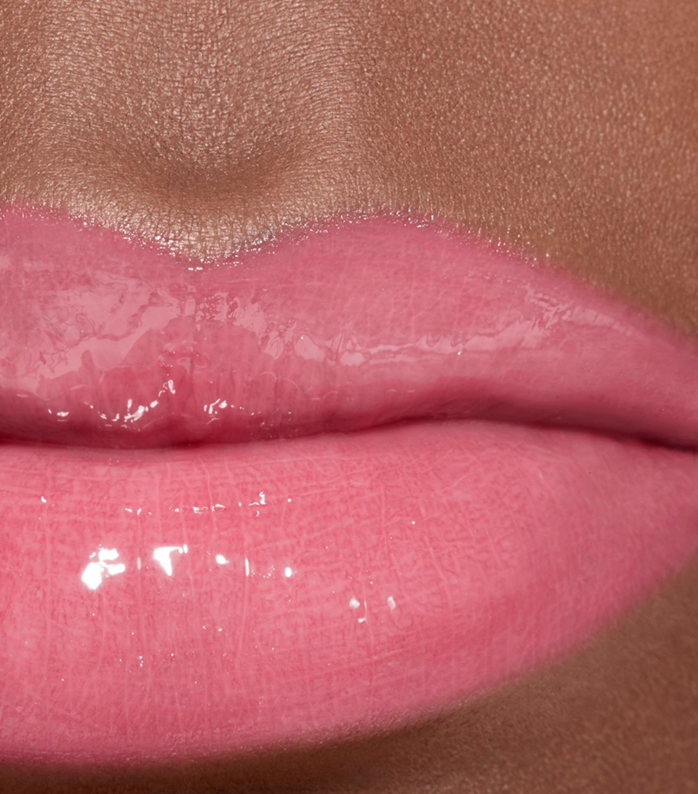 CHANEL ROUGE COCO GLOSS Moisturising Gloss Charms Image 4