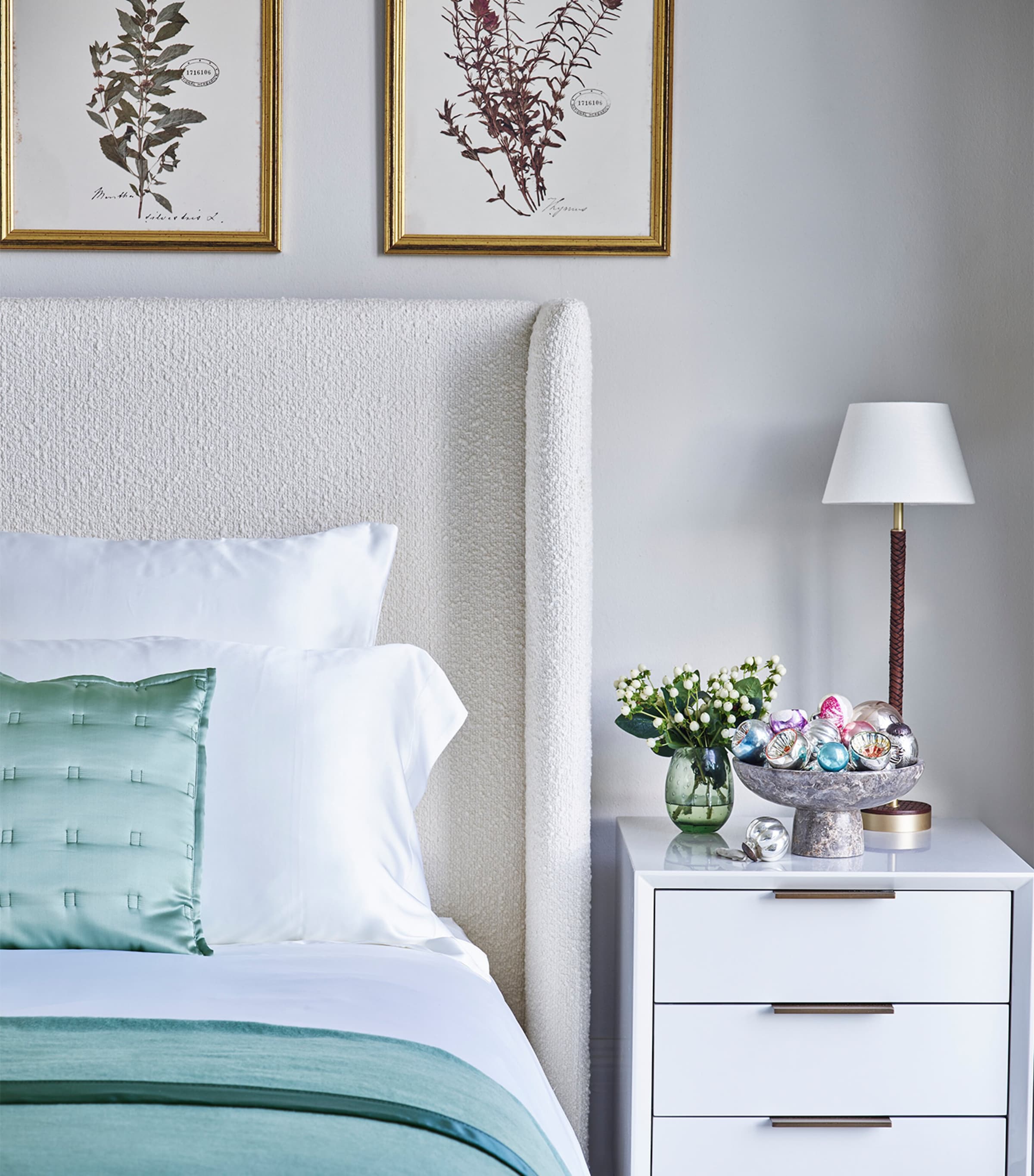 Silk Oxford Pillowcase (50cm x 75cm) WHITE Image 4