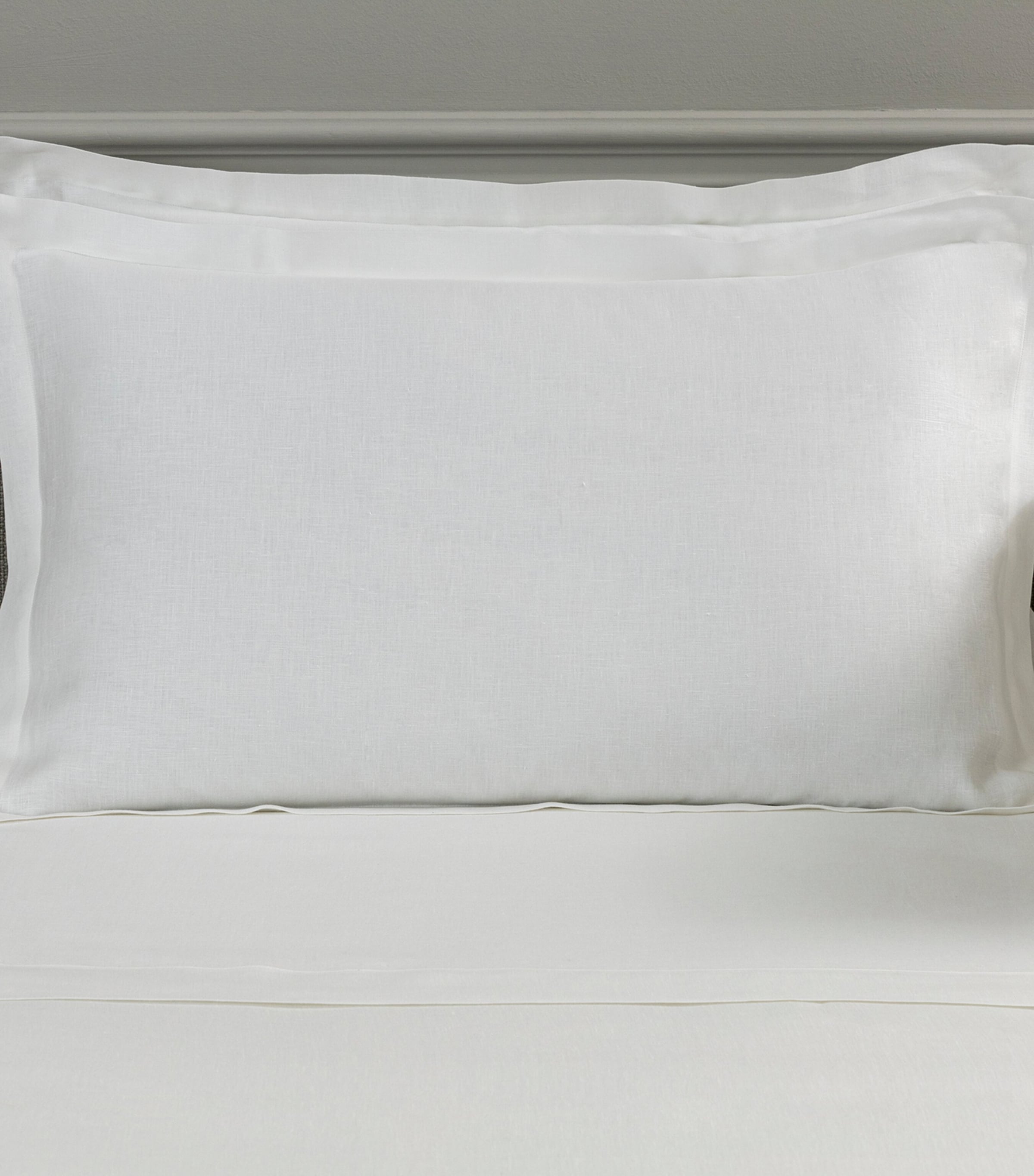 Frette Divine Oxford Pillowcase In White