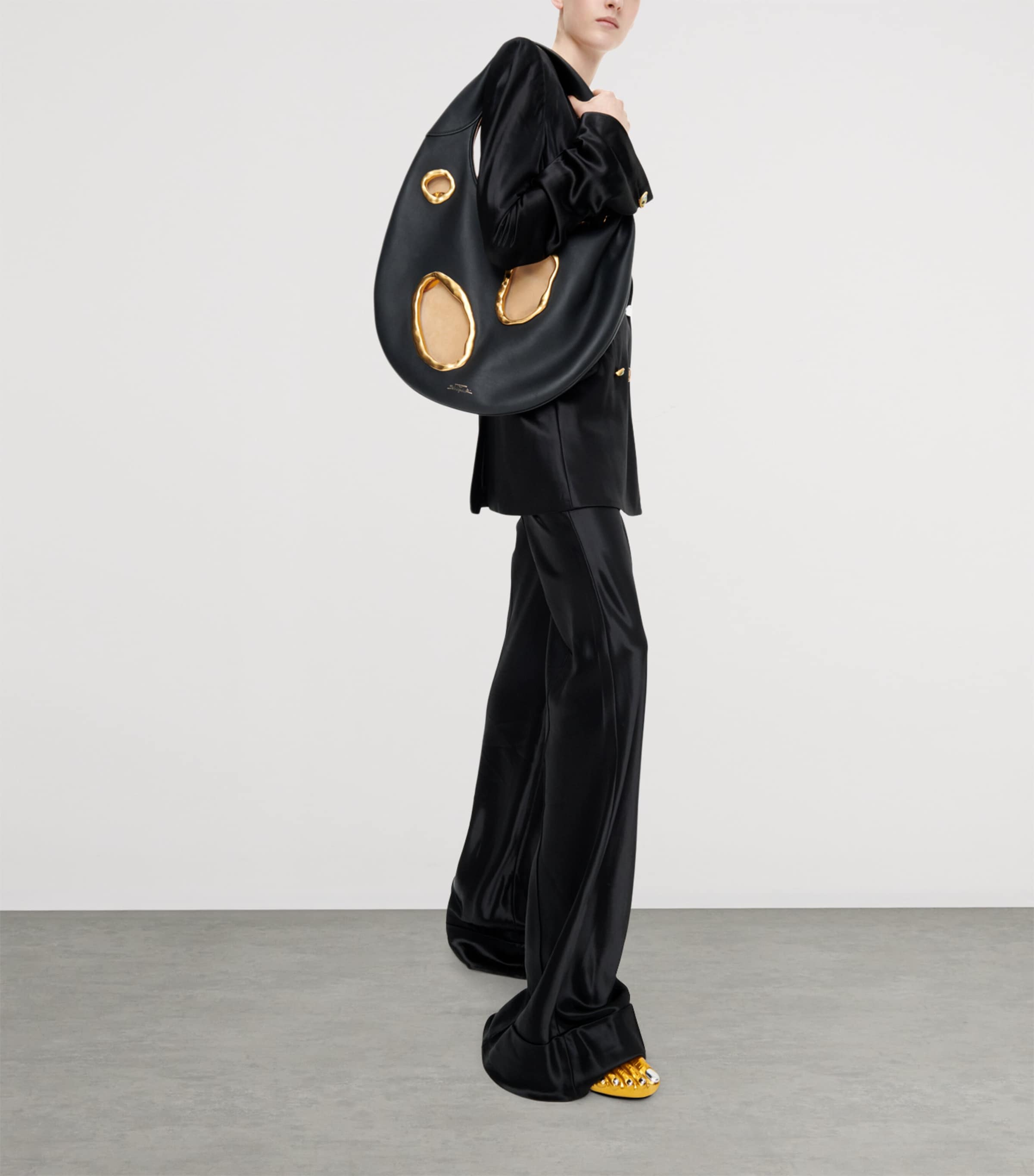 Schiaparelli Large Calfskin Soufflé Shoulder Bag Black Image 2