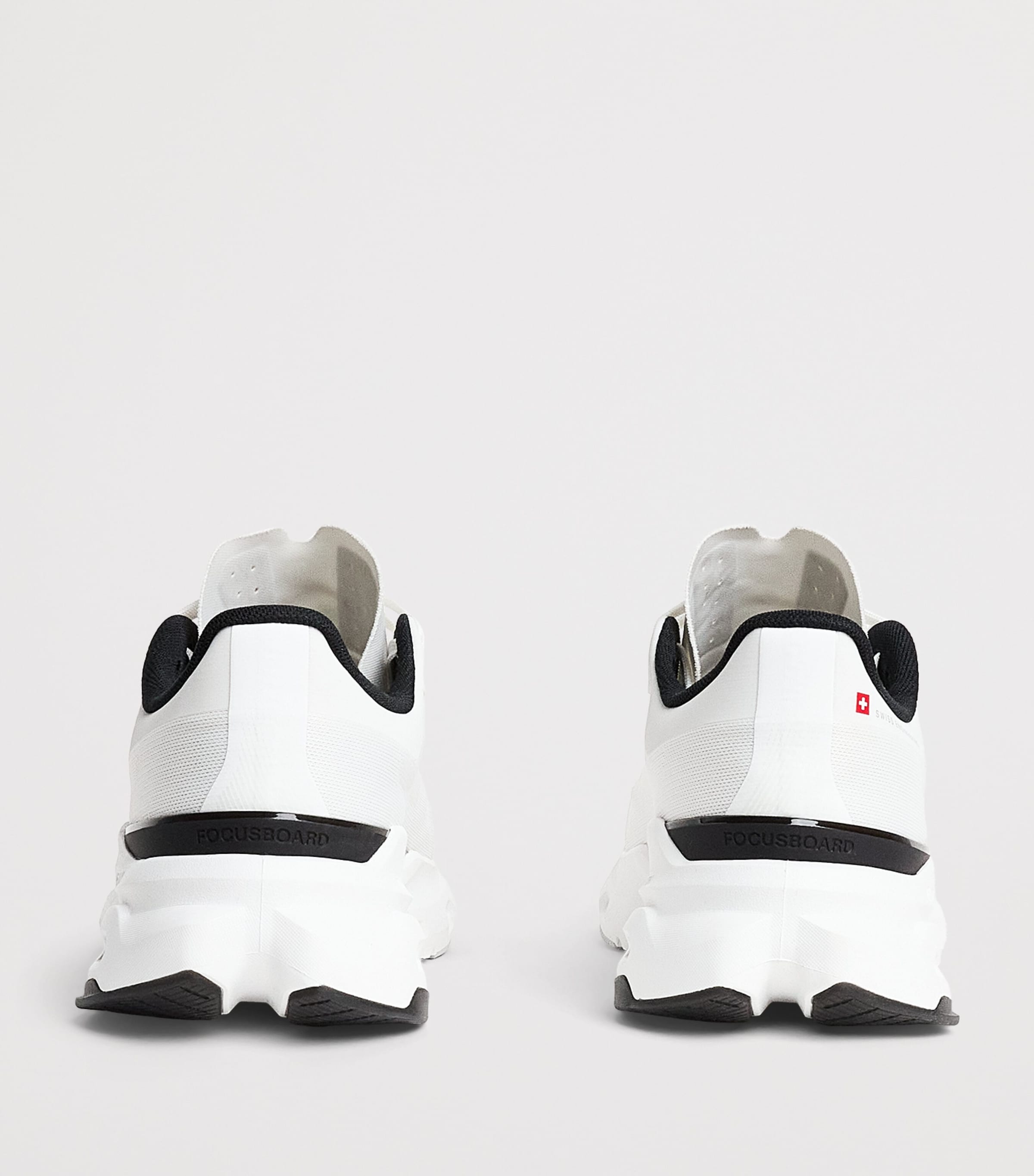 On Mens Cloudpulse 2 Trainers White | Black Image 5