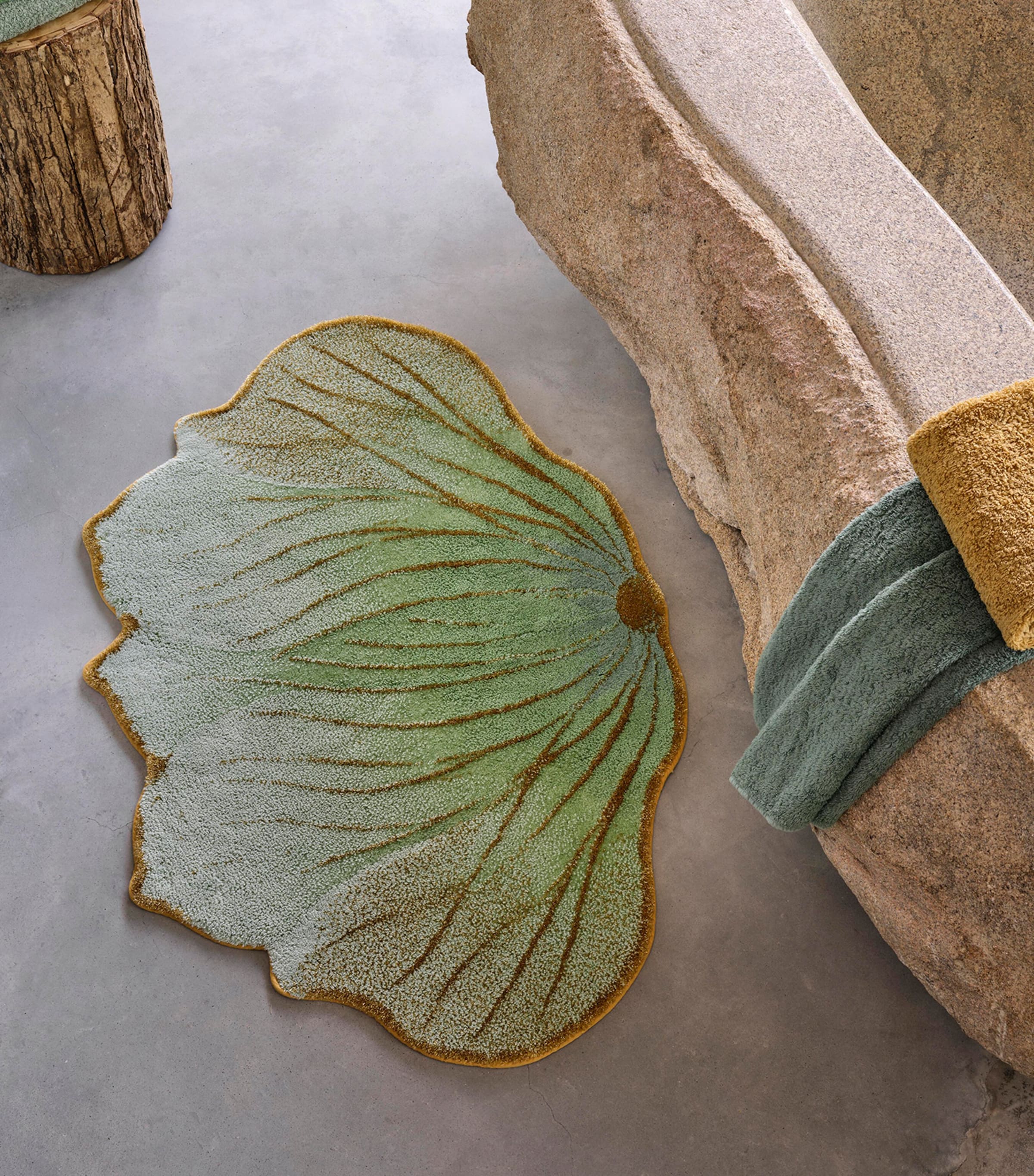 Lotus Bath Mat (80cm x 120cm) AQUA Image 2