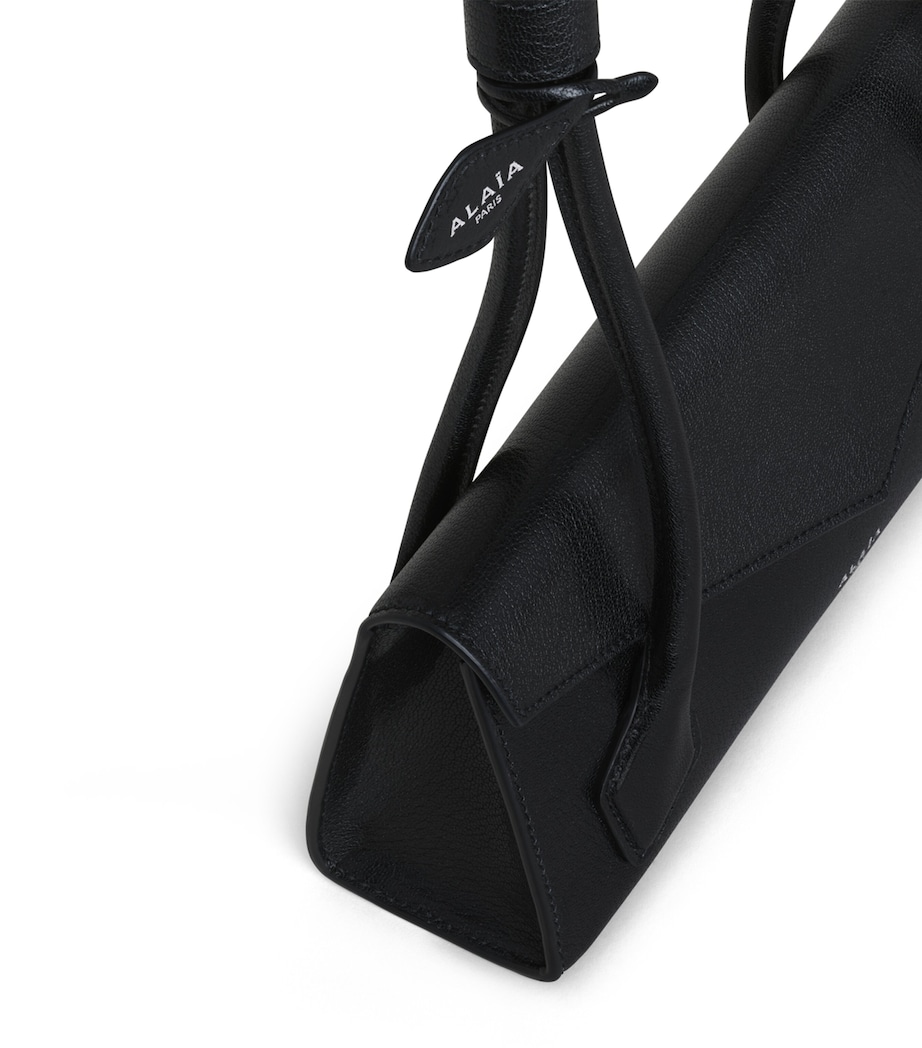 Alaïa Small Leather Le Teckel Shoulder Bag Black Image 3