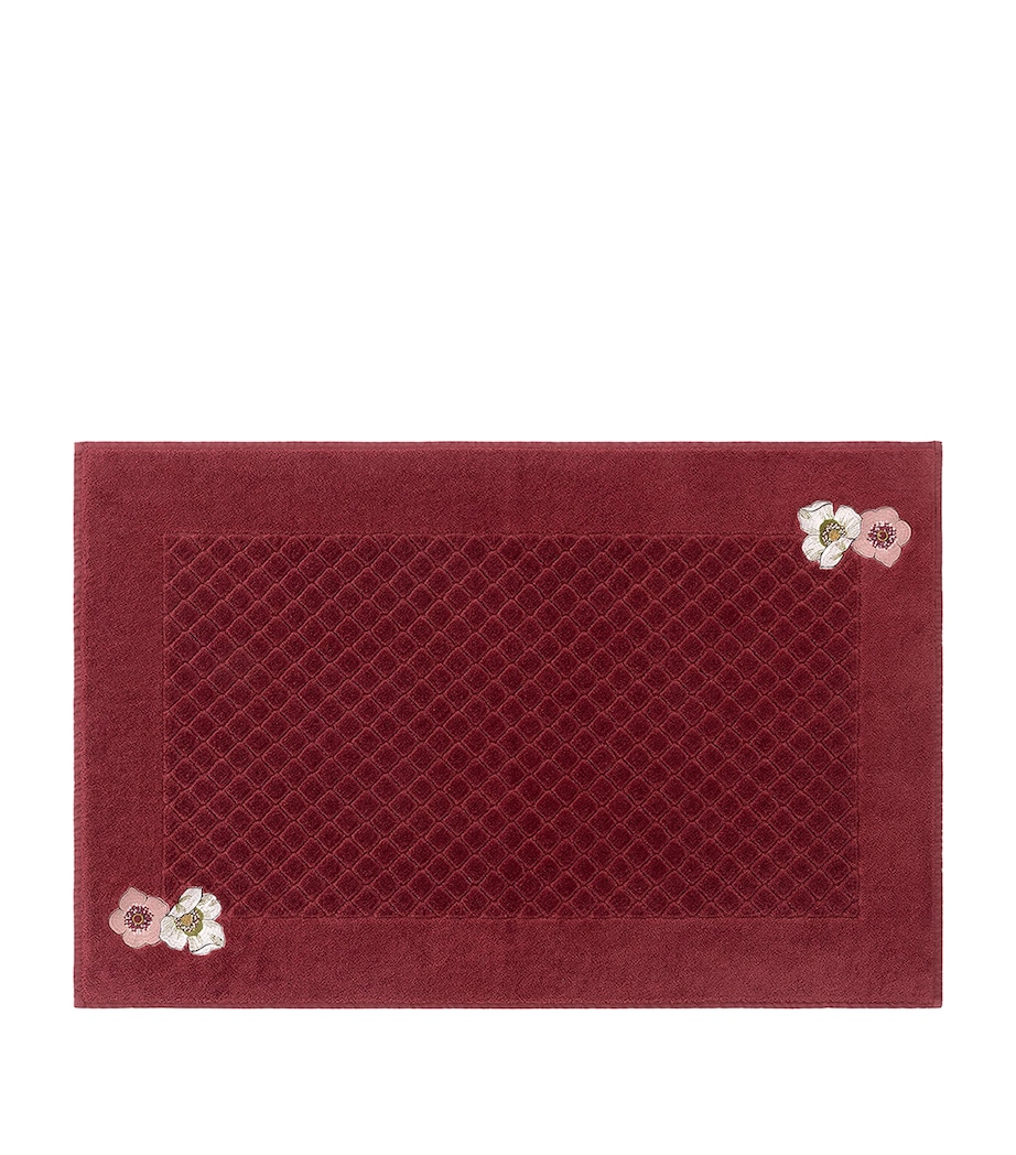Corolles Bath Mat (55cm x 90cm) BURGANDY Image 1