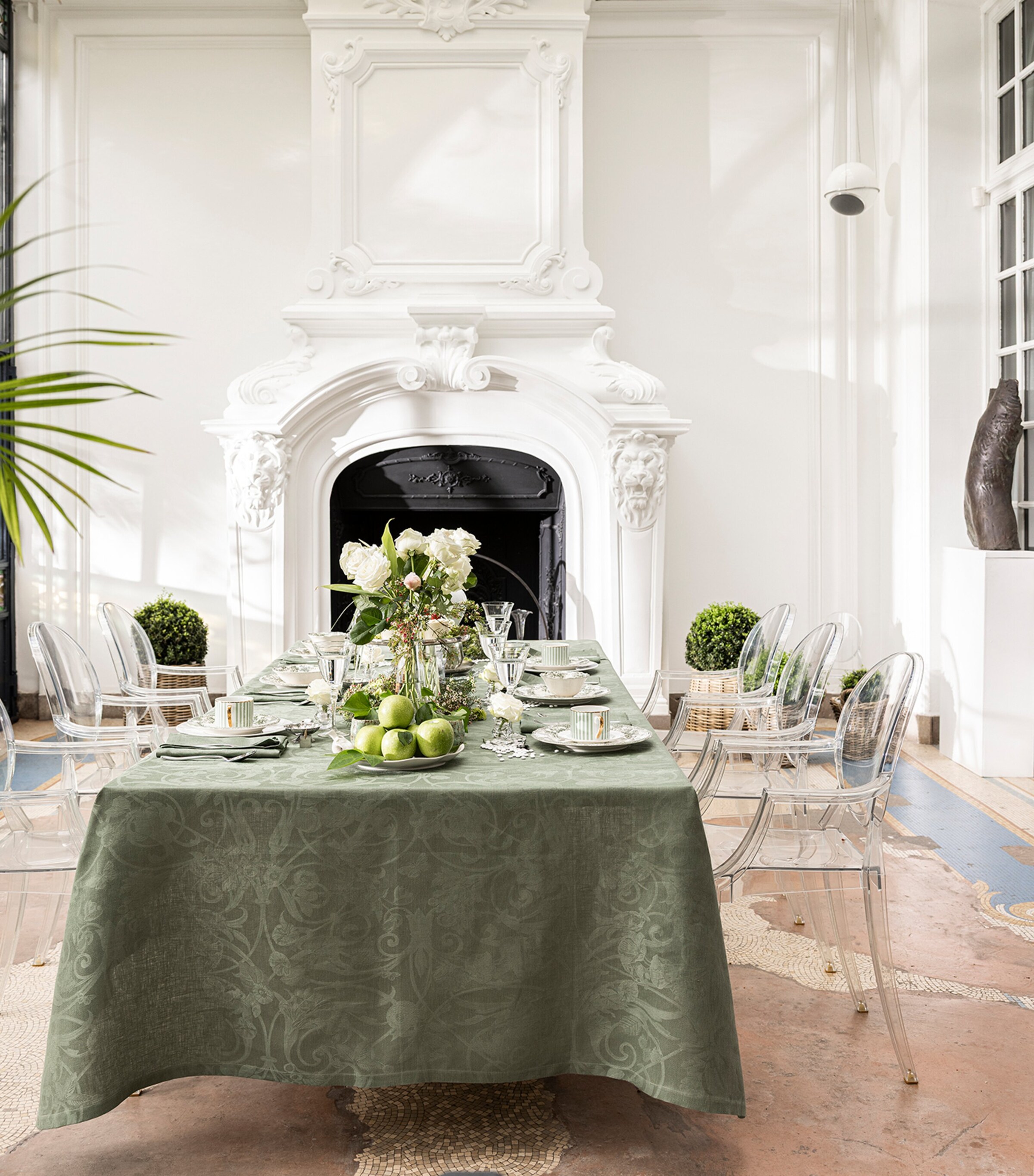 Linen Tivoli Tablecloth (175cm x 320cm) GREEN Image 2