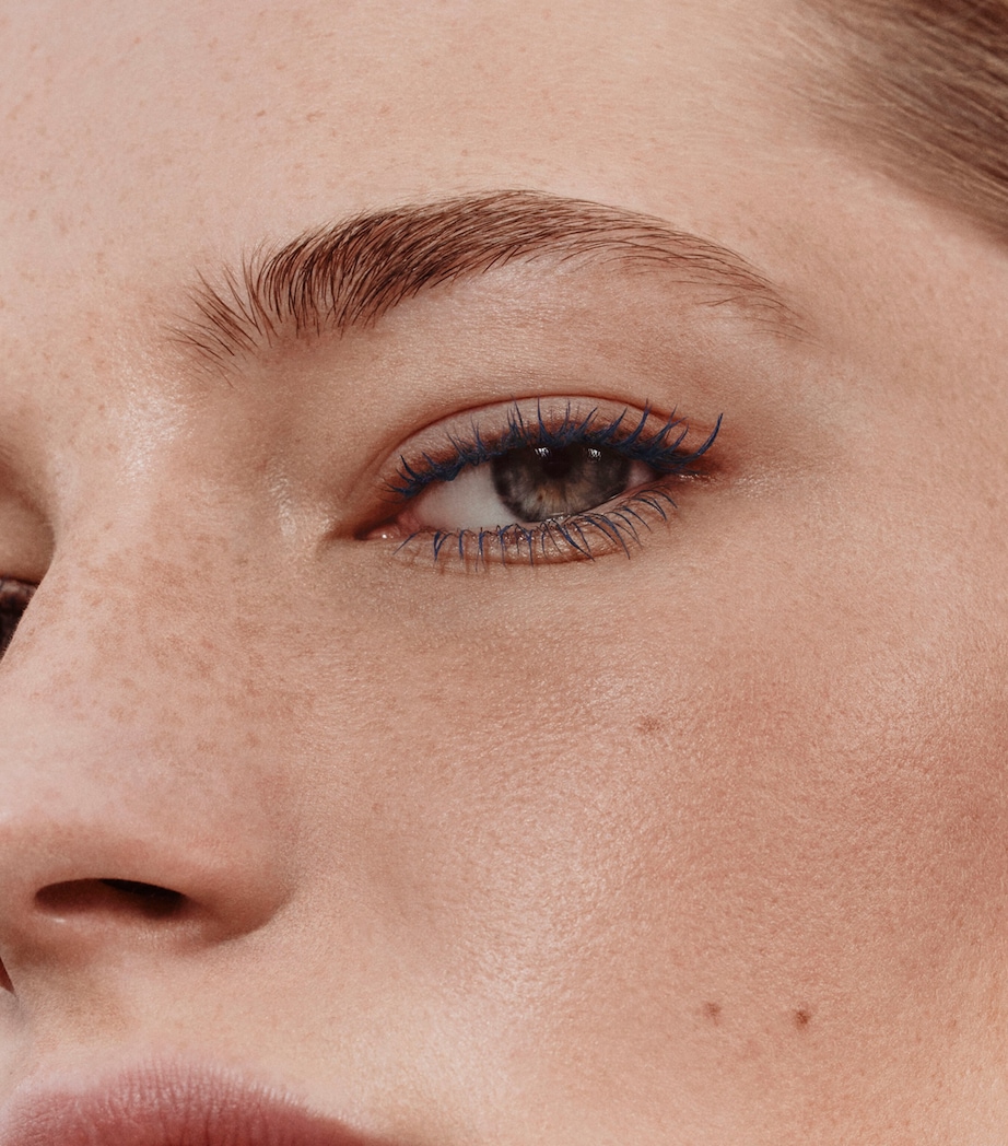 Trait d'Hermès Revitalizing Care Mascara 04 BLEU ENCRE Image 5