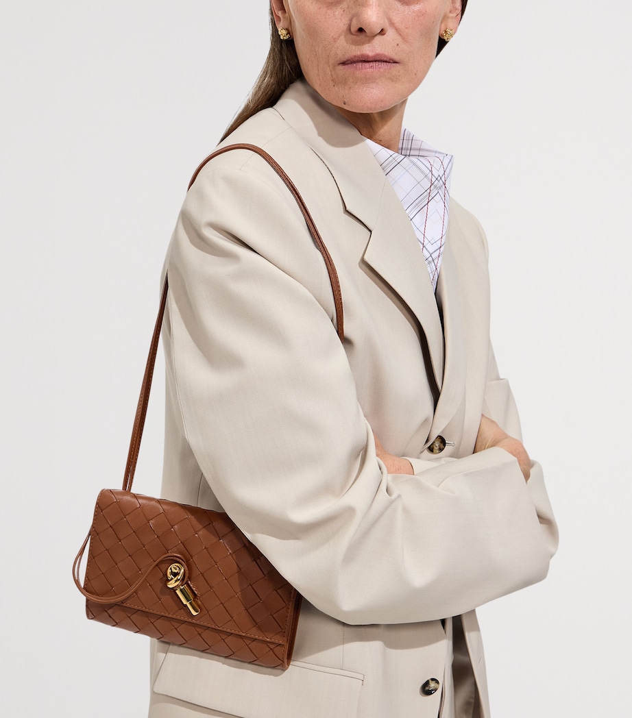 Bottega Veneta Leather Andiamo Shoulder Bag Image 2