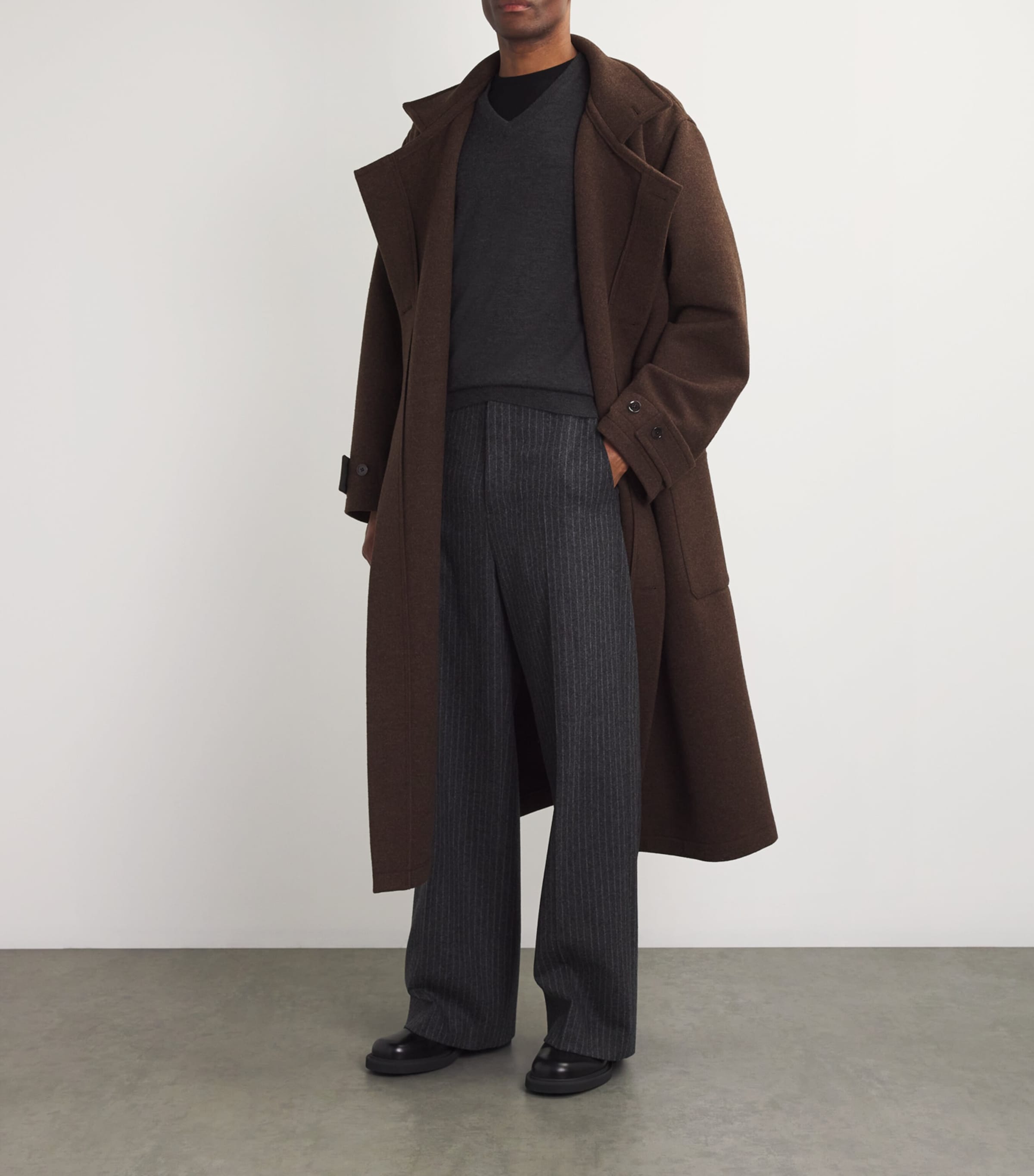 Superfine Cashmere V-Neck Sweater HA7180 CHARCOAL Image 2