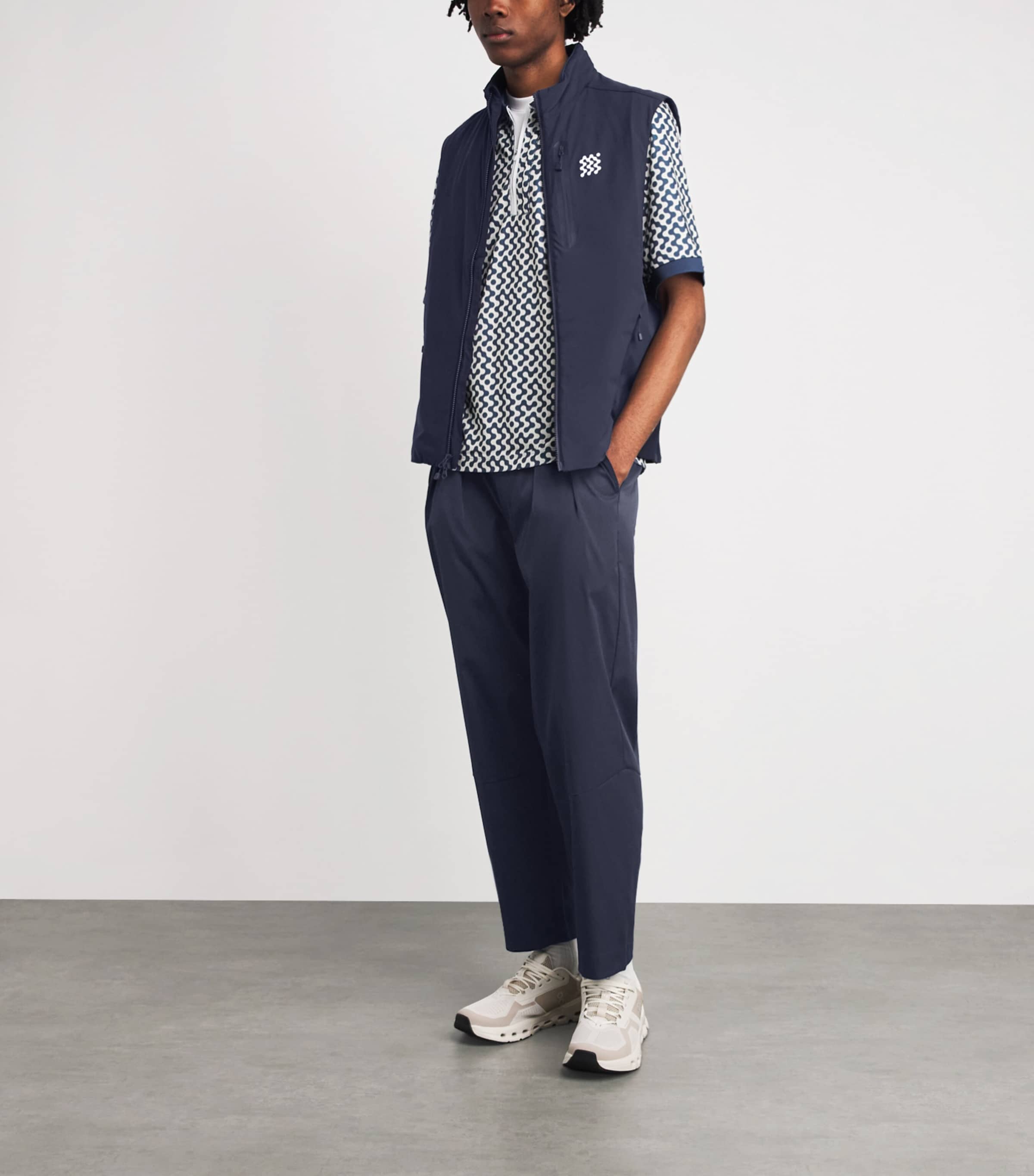 Manors Mens Water-Repellent Greenskeeper Chinos Midnight Image 2