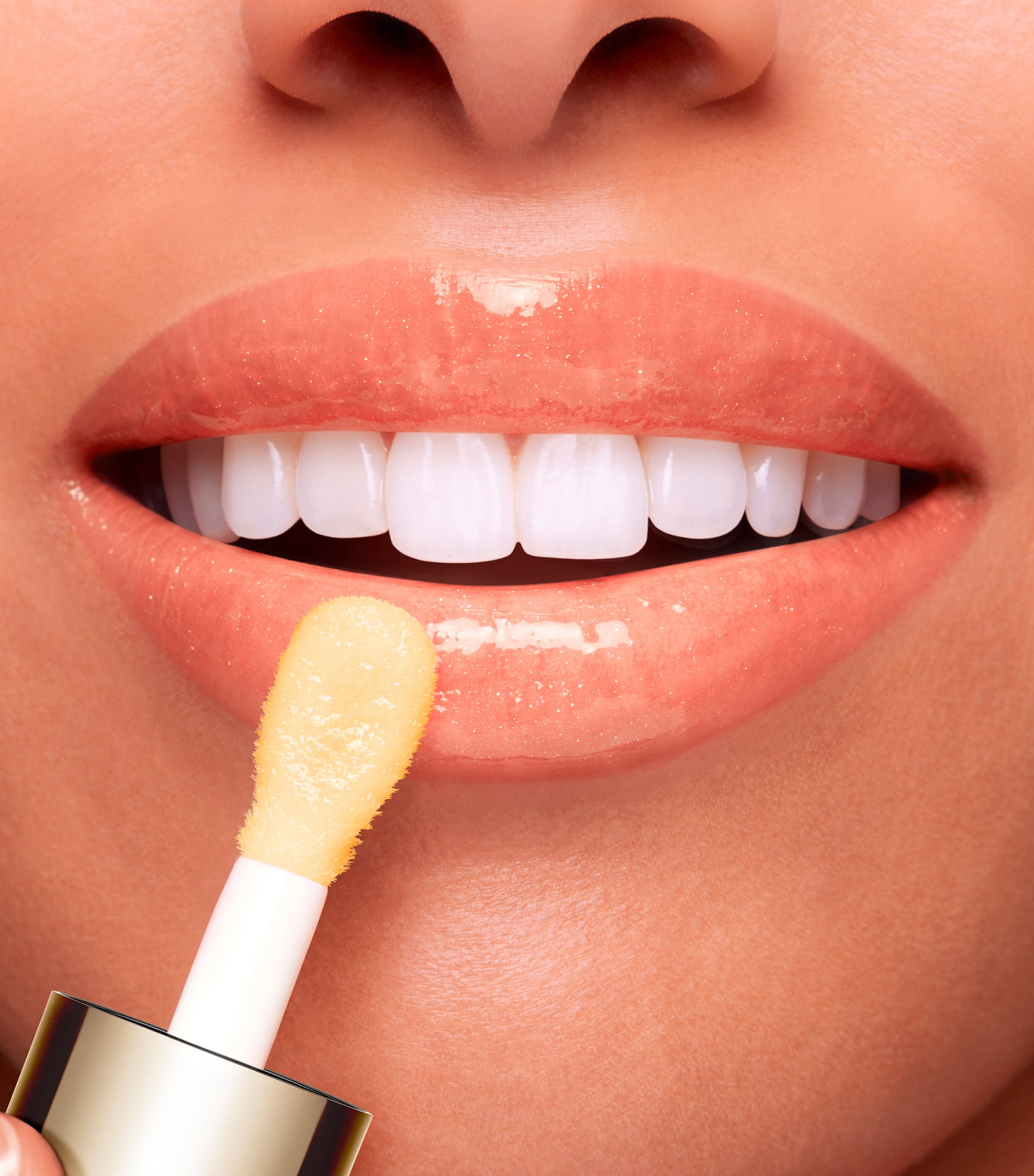 Lip Comfort Oil 01 Image 4