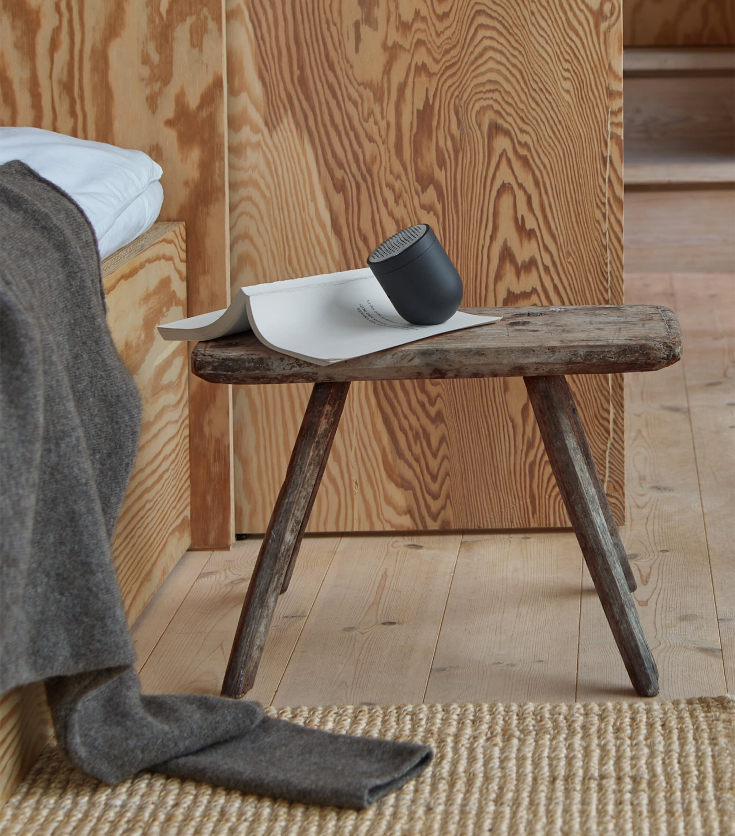 Pilo No.2 Fabric Shaver CHARCOAL Image 2