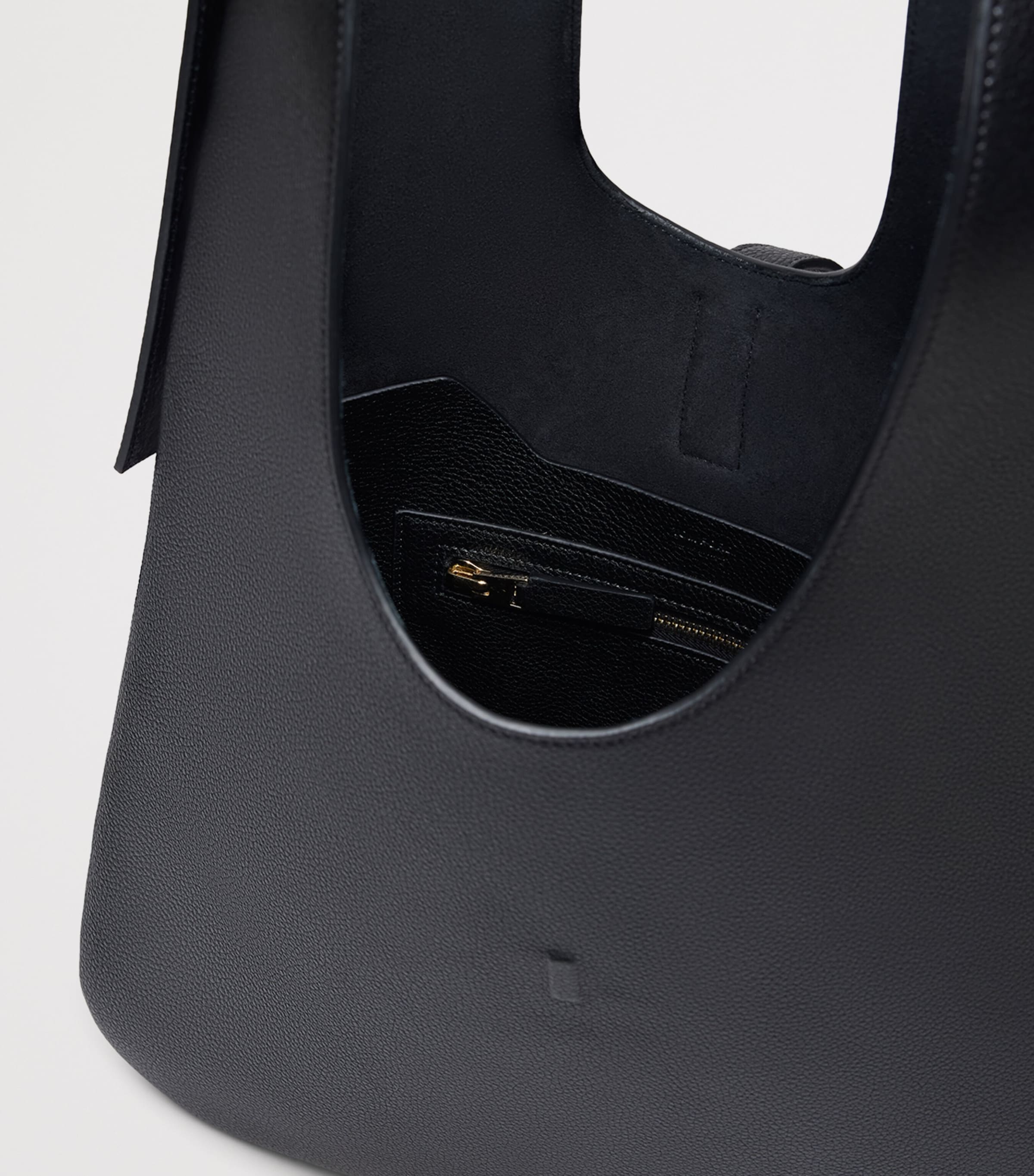 TOM FORD Large Leather Shoulder Bag Naa Image 4