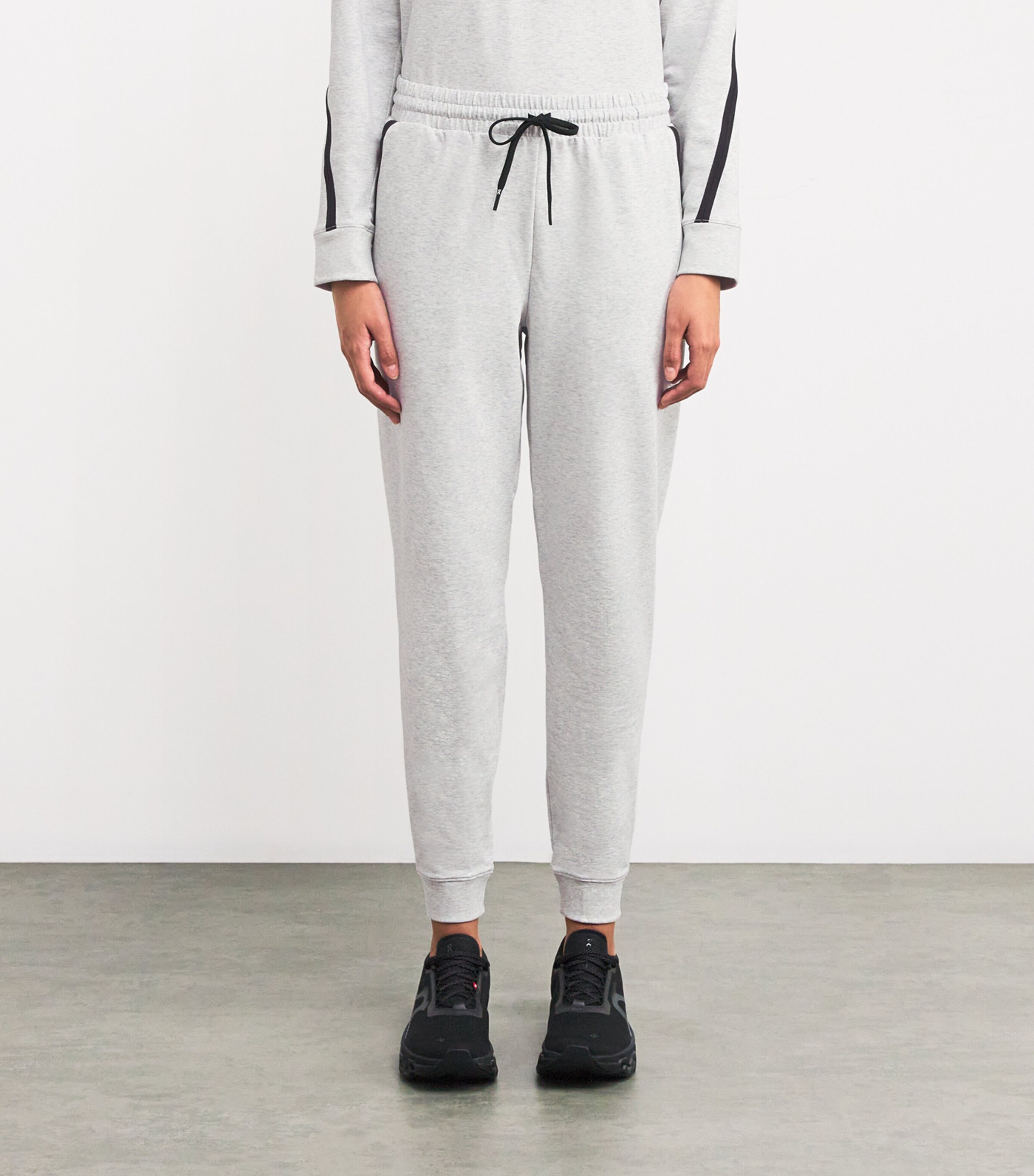 Studio Sweatpants CRATER Image 3