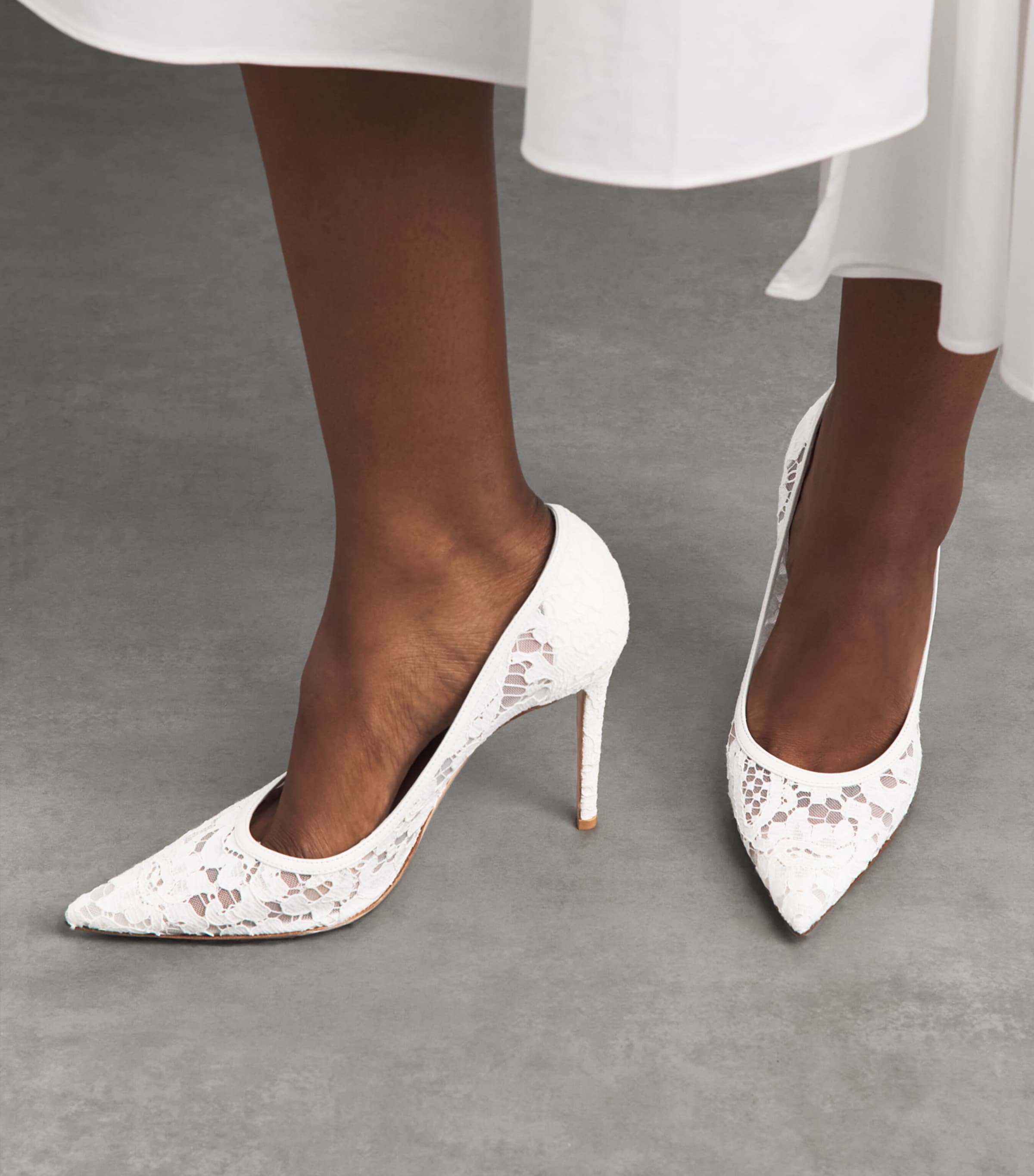 Gianvito Rossi Lace Claudia Pumps 105 White Image 2