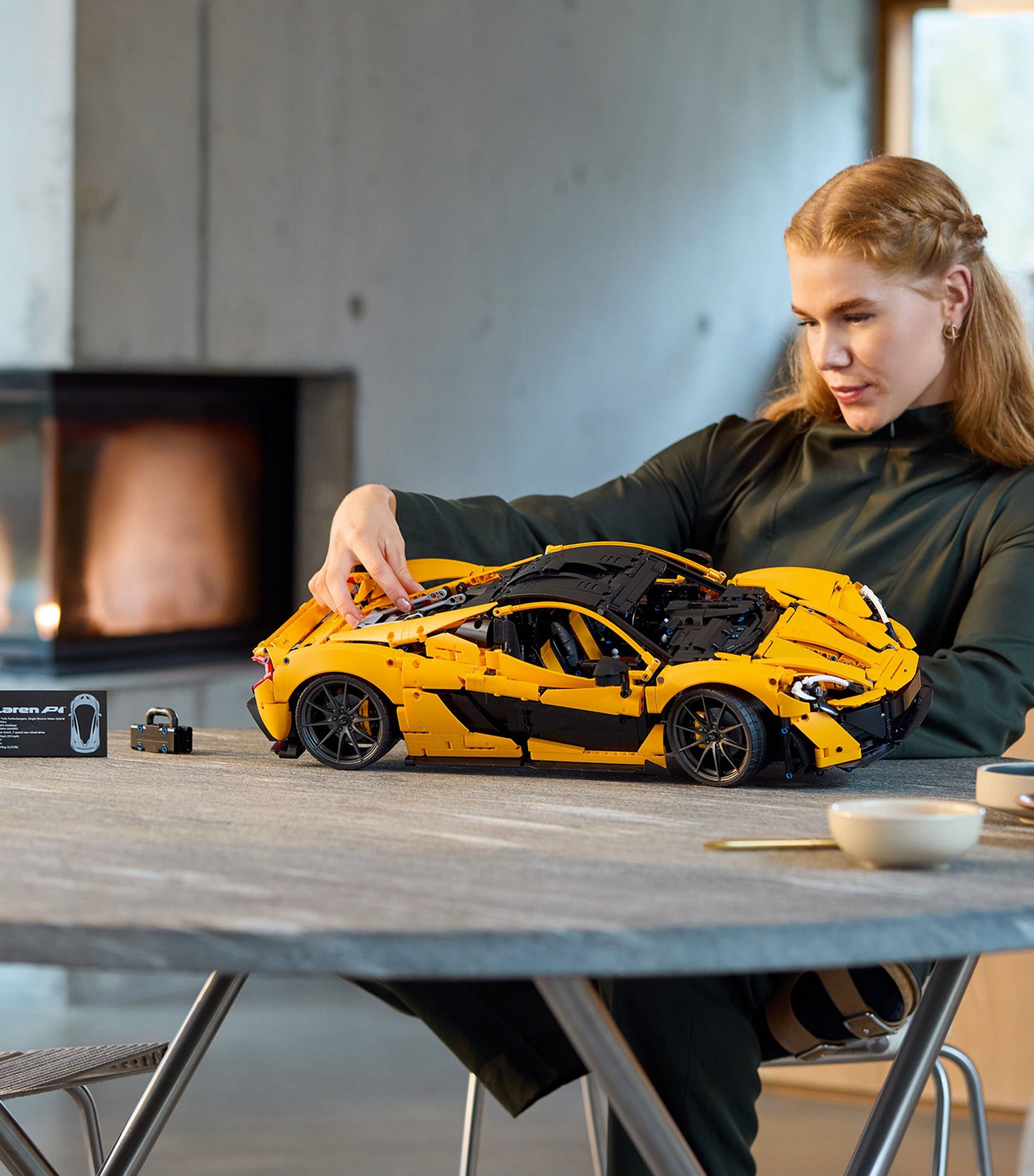 Technic McLaren P1 Model Car Set for Adults 42172 MULTI Image 4